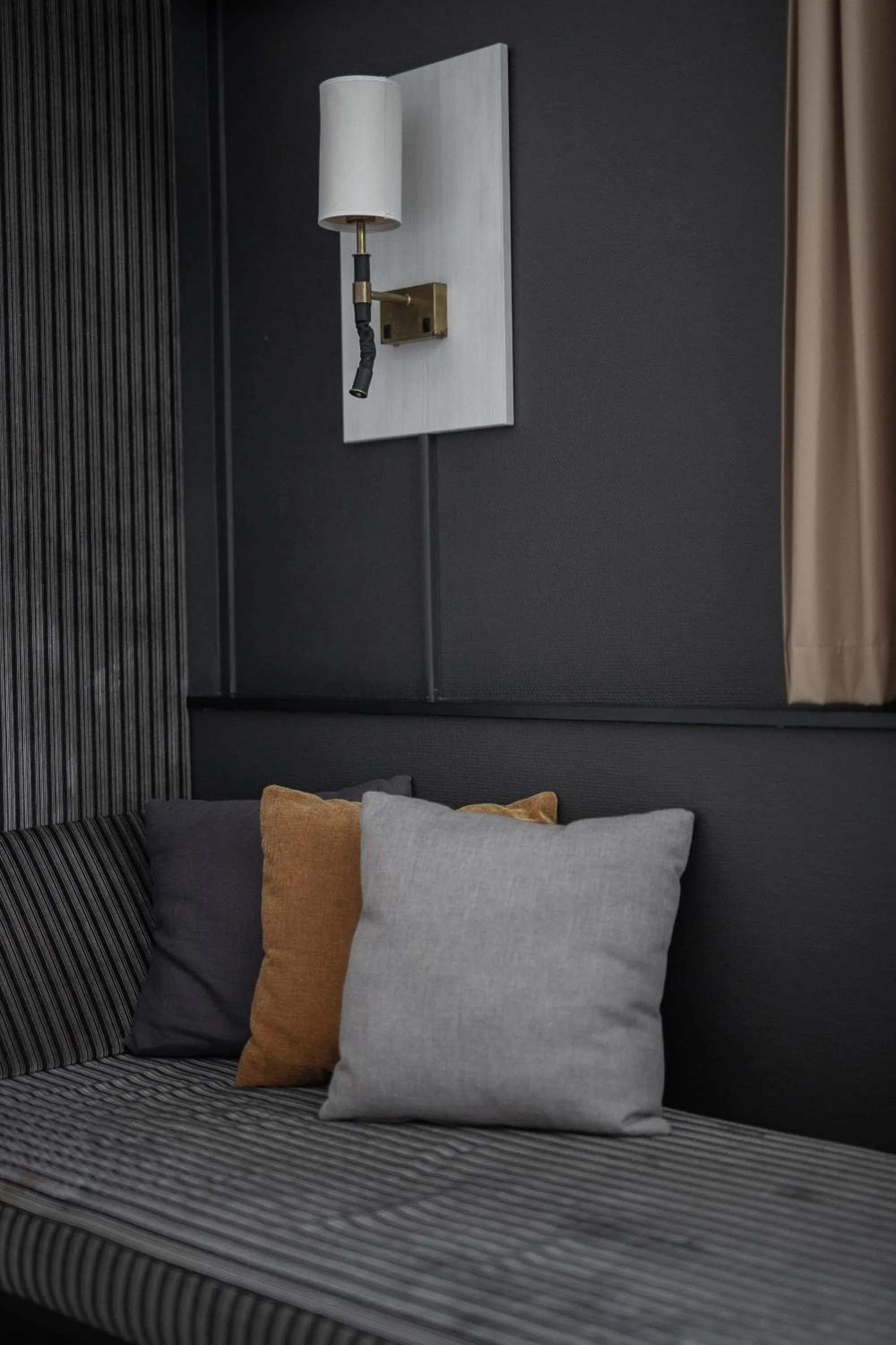 Photo of the whole room, Bed in Quality Hotel Royal Corner