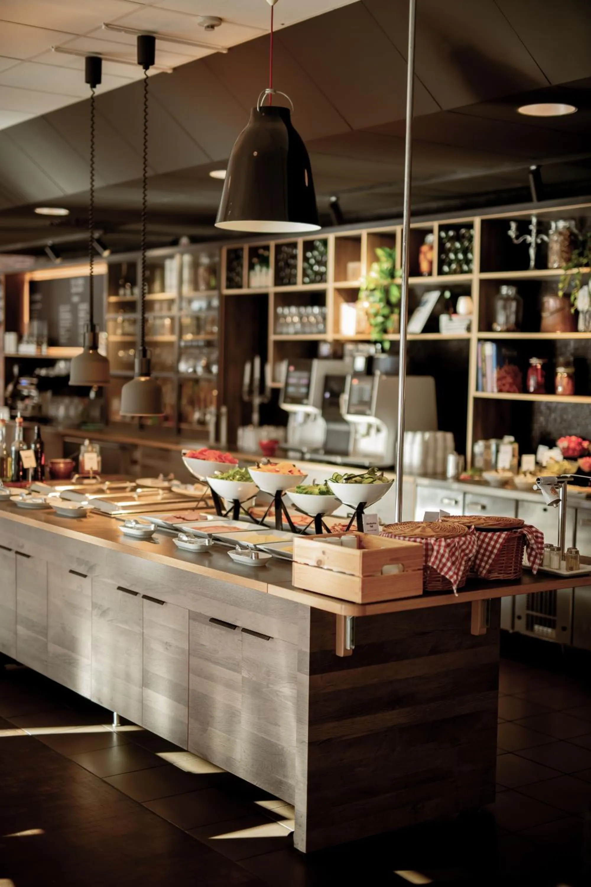 Restaurant/places to eat in Quality Hotel Royal Corner