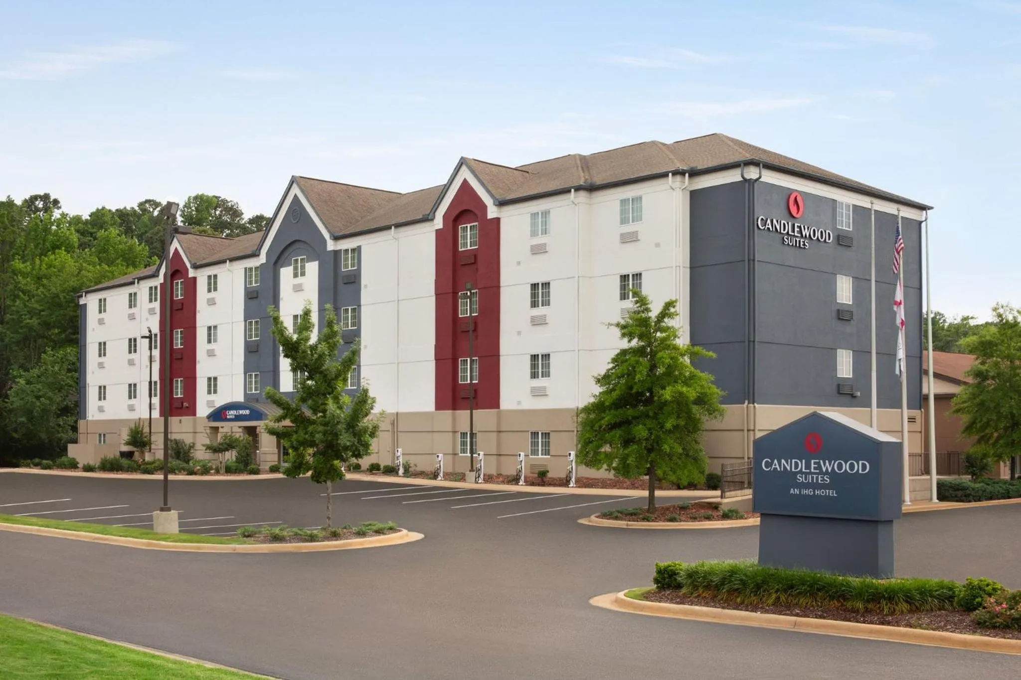 Property building in Candlewood Suites Tuscaloosa by IHG