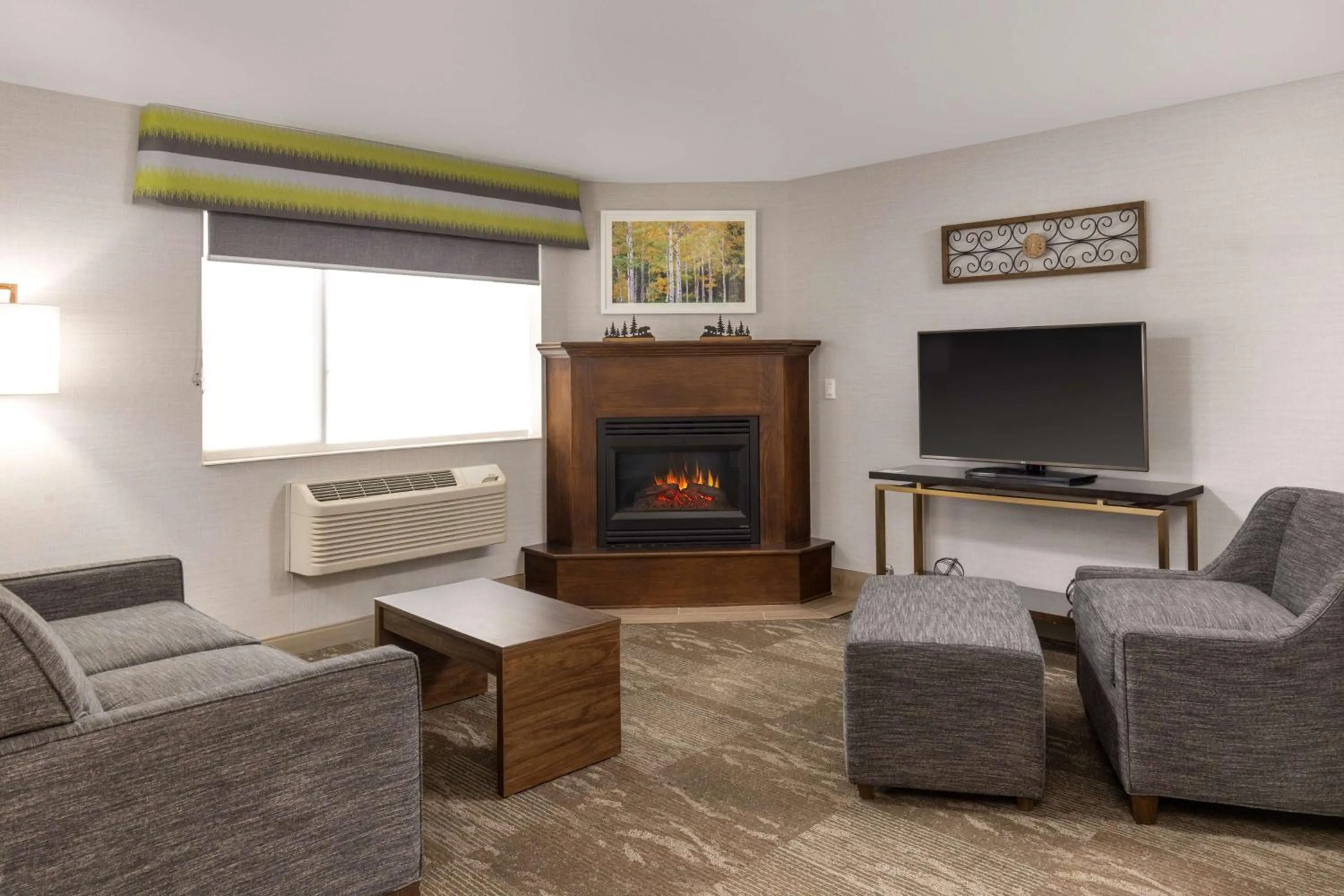 Living room in Hampton Inn Kalispell