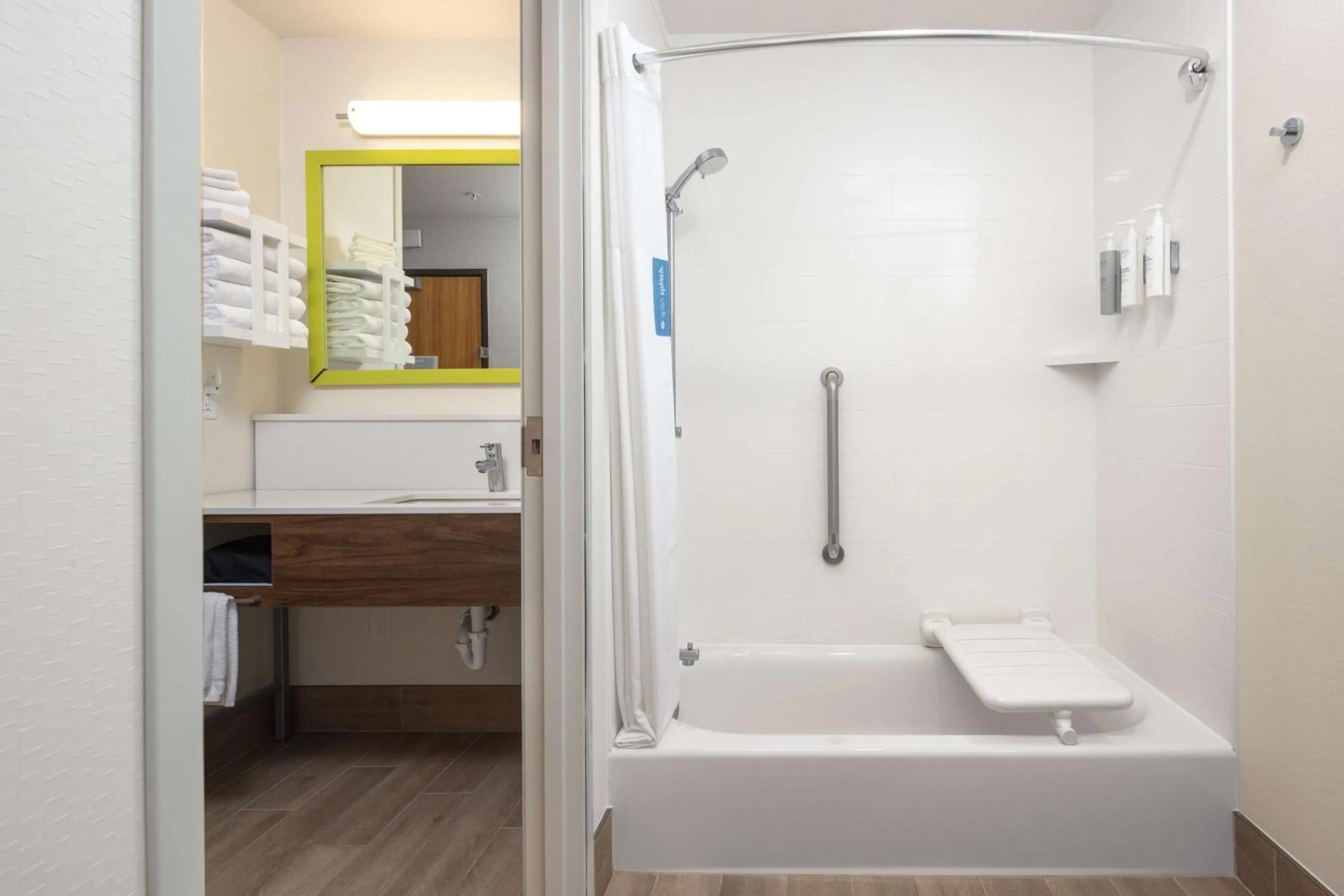 Bathroom in Hampton Inn Kalispell