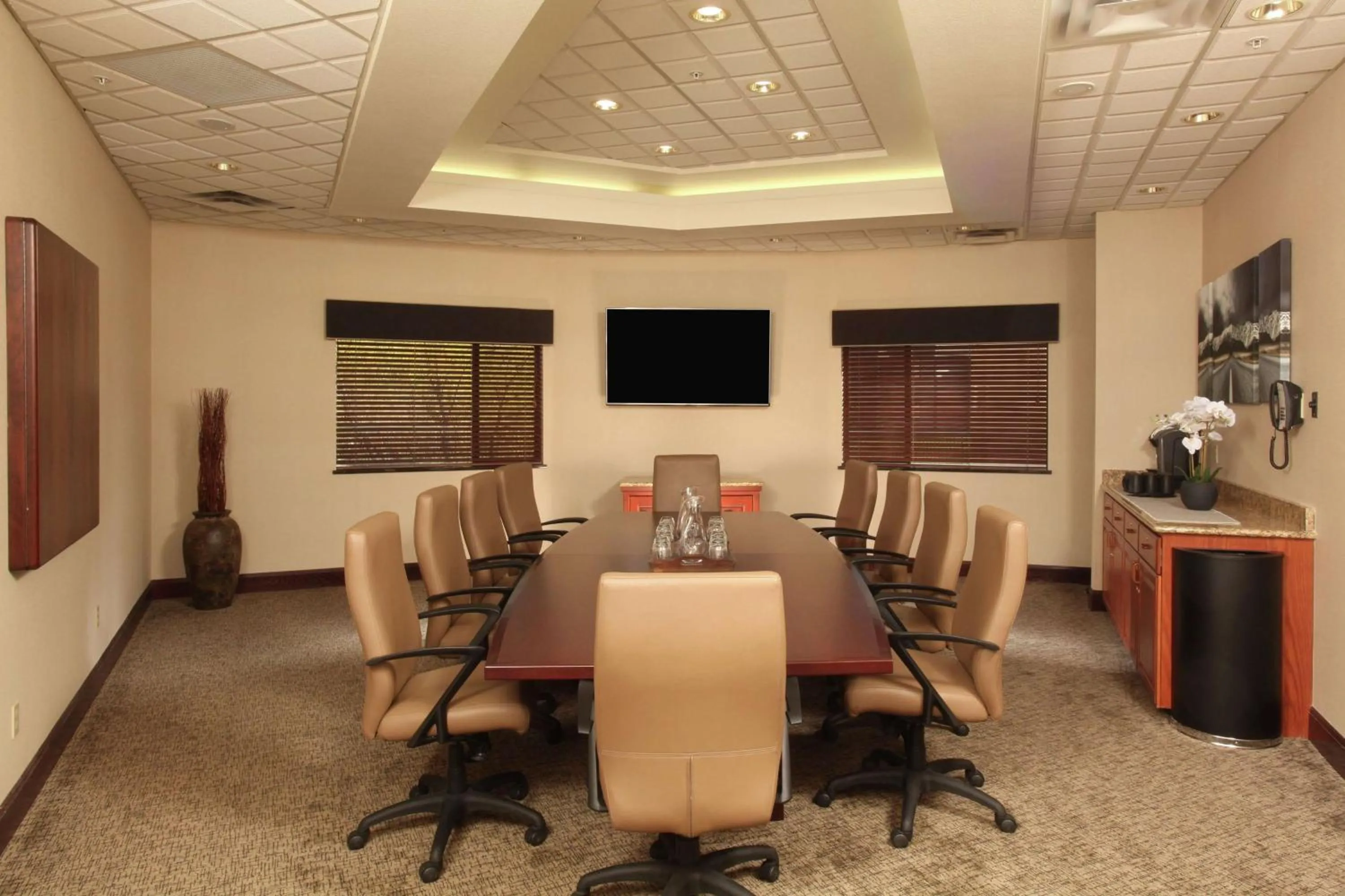 Meeting/conference room in Hampton Inn Kalispell