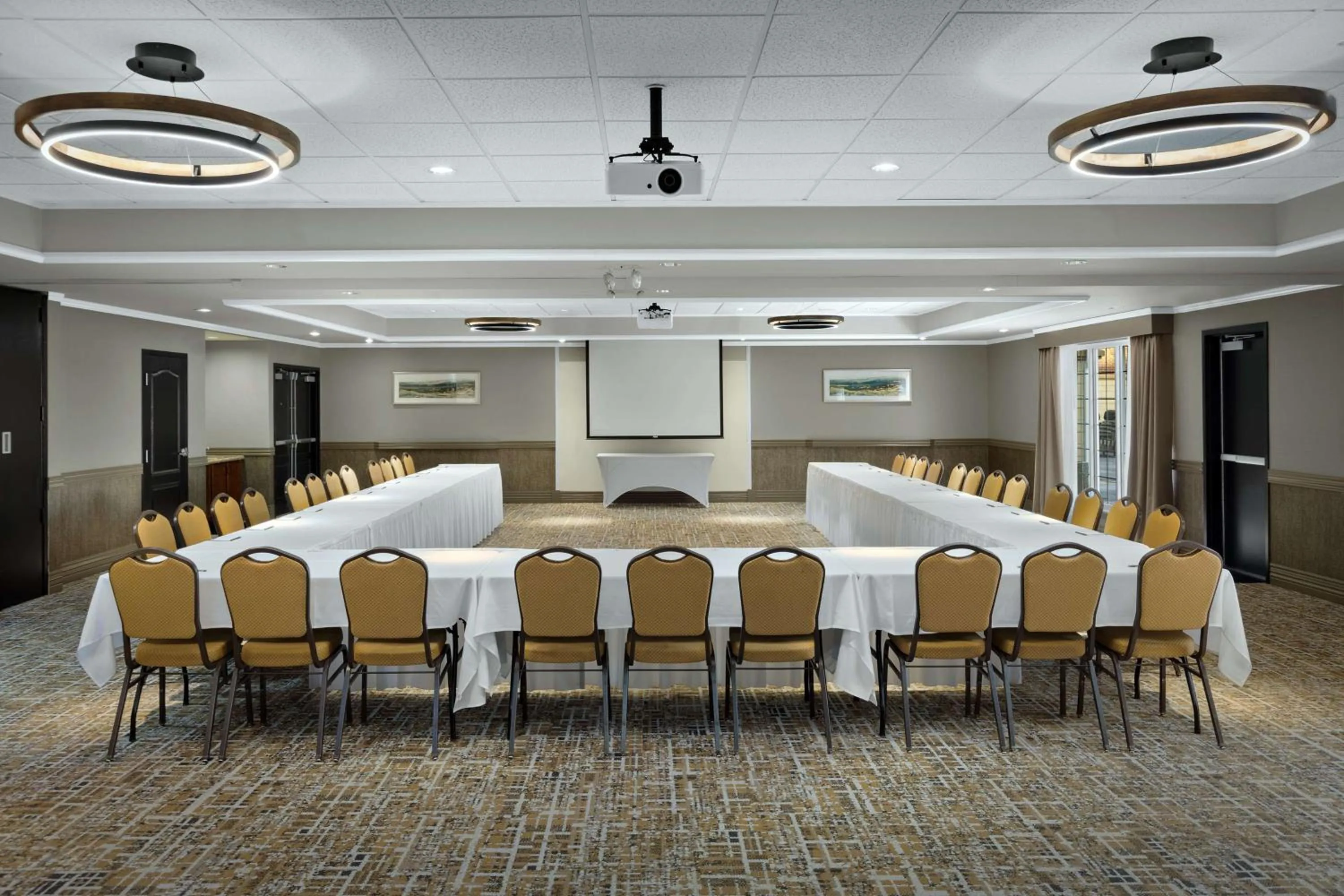 Meeting/conference room in Homewood Suites by Hilton at The Waterfront
