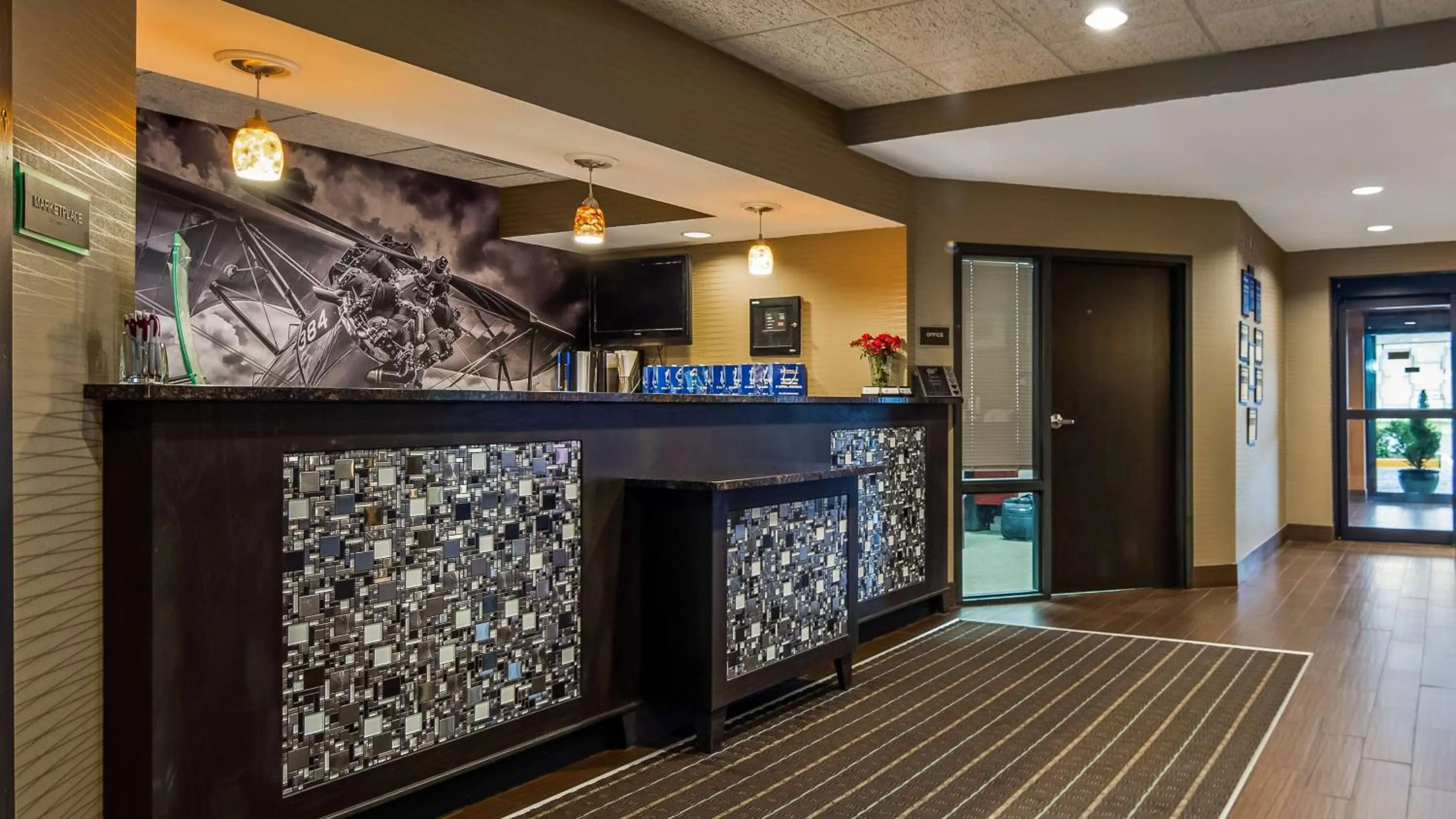 Lobby or reception in Best Western Plus Wichita West Airport Inn