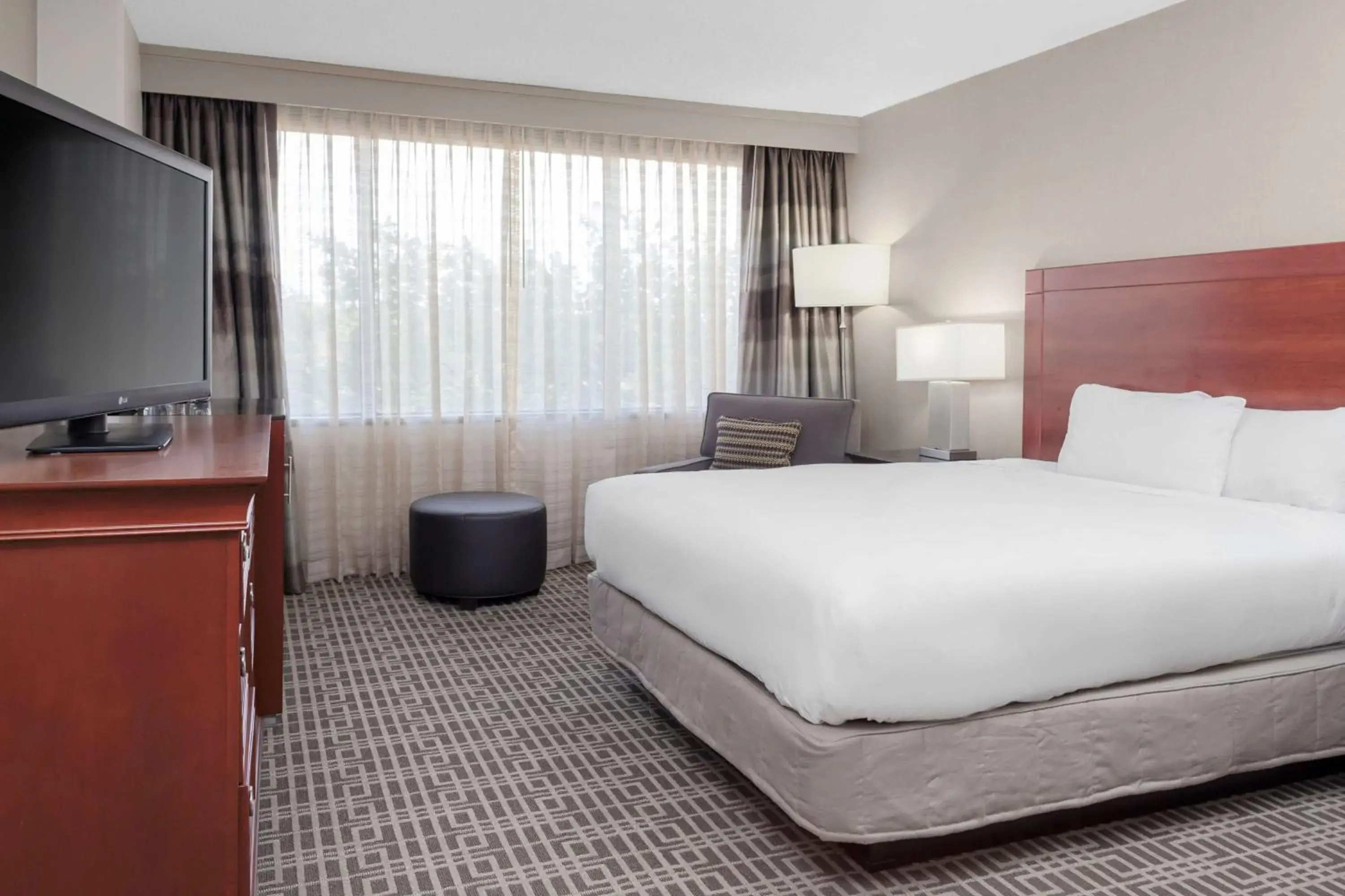 Queen Room in DoubleTree by Hilton Kansas City - Overland Park Queen Room in DoubleTree by Hilton Kansas City - Overland Park