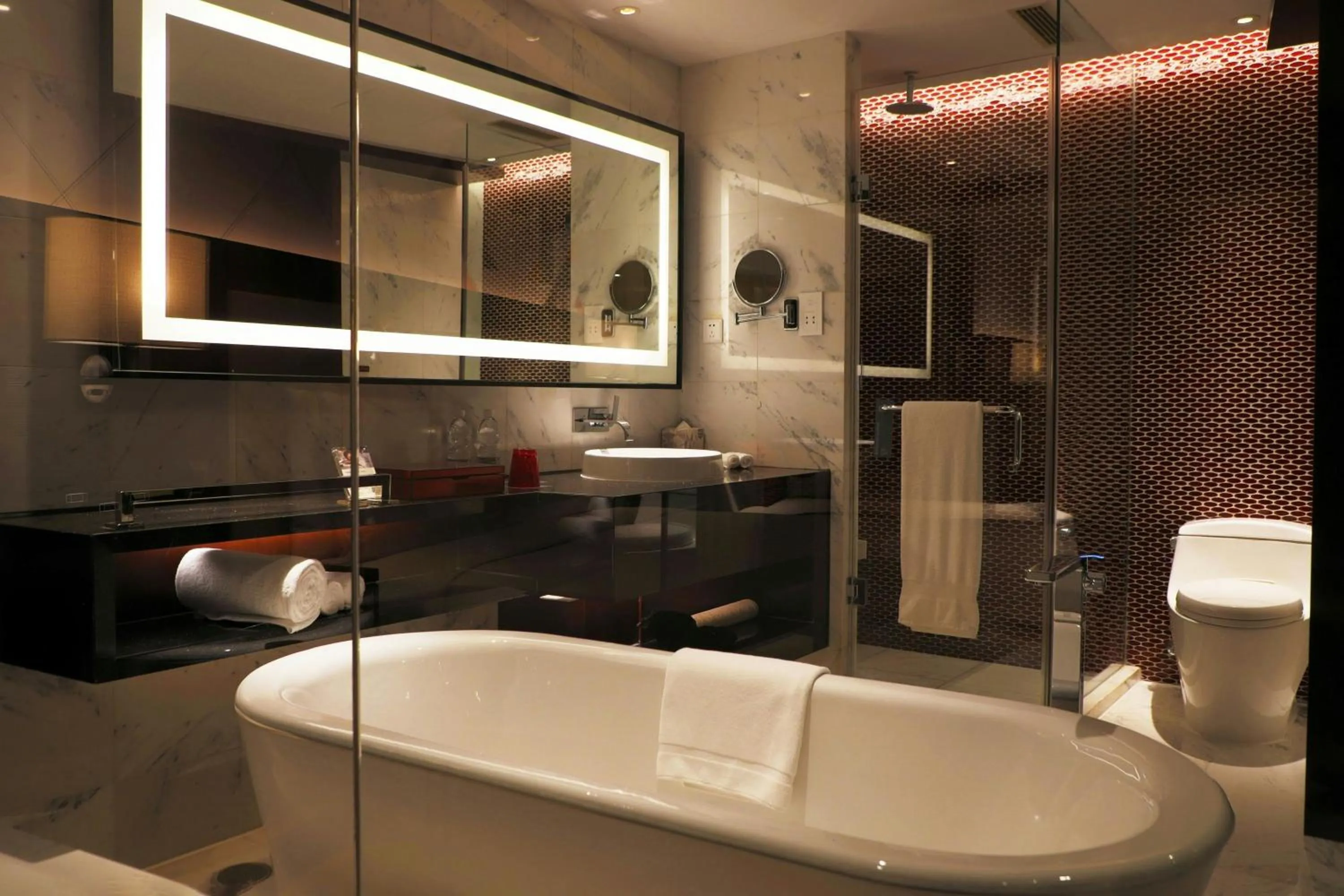 Bathroom in Renaissance Beijing Capital Hotel