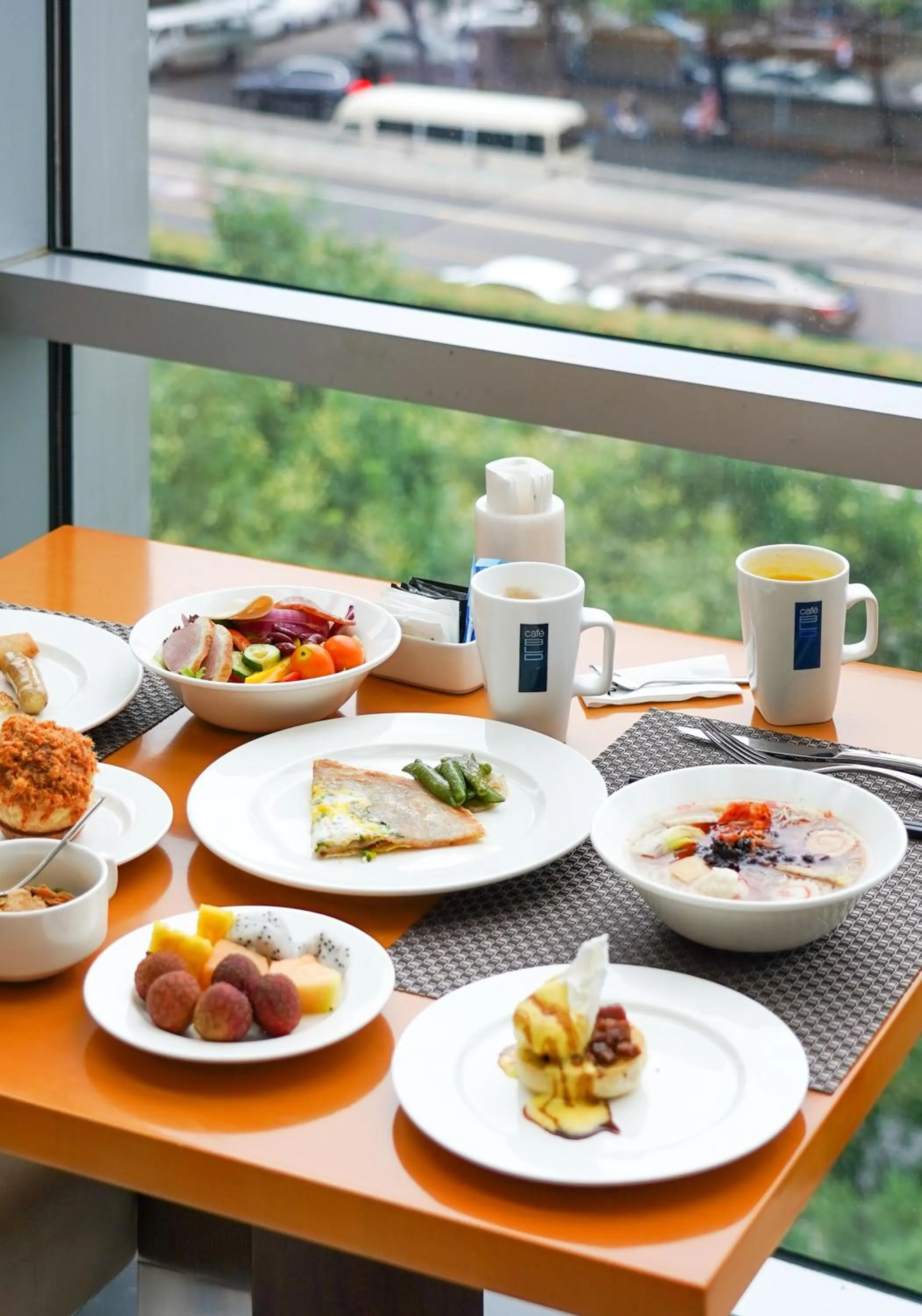 Breakfast in Renaissance Beijing Capital Hotel