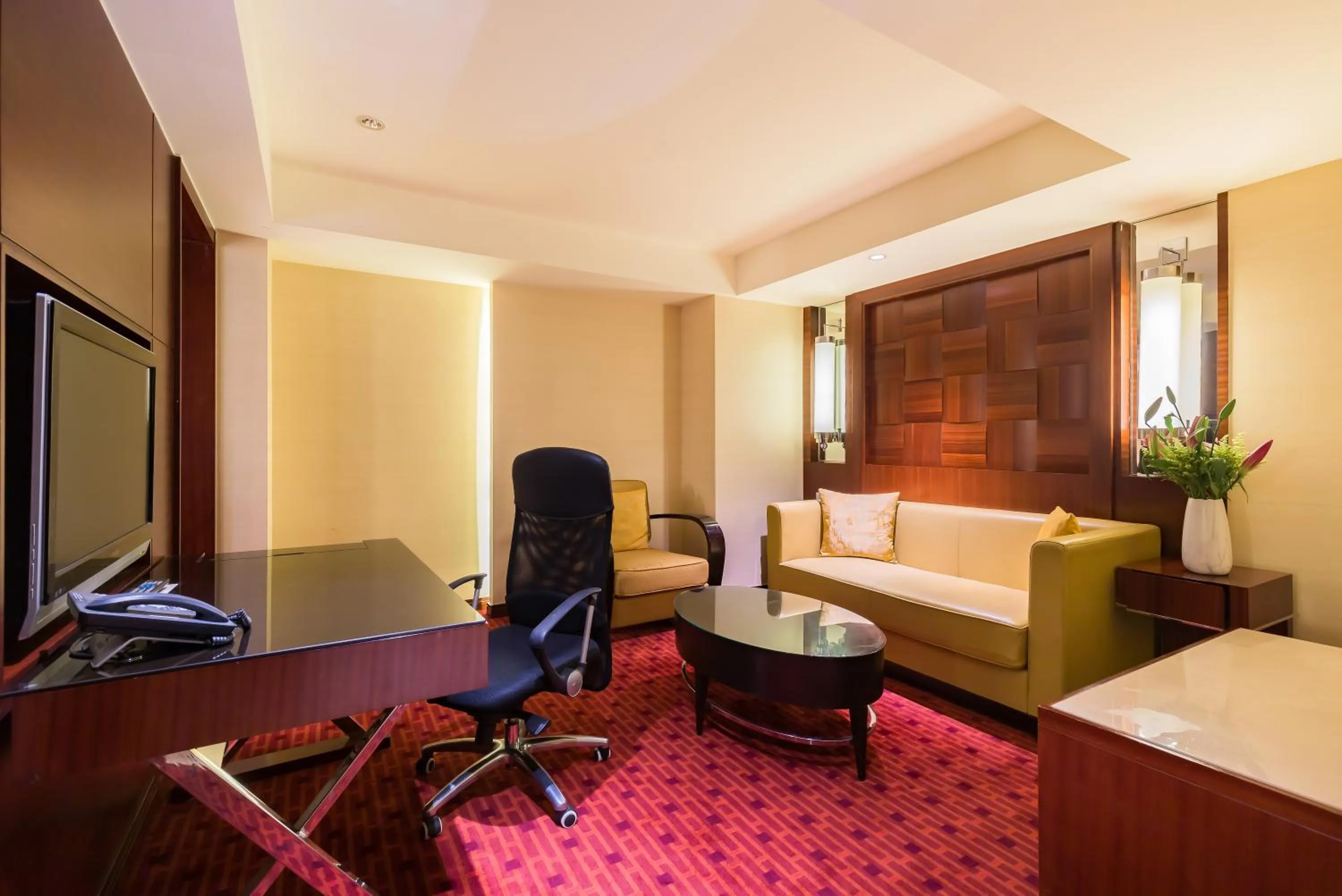 Photo of the whole room, Bed in Beijing Pudi Hotel