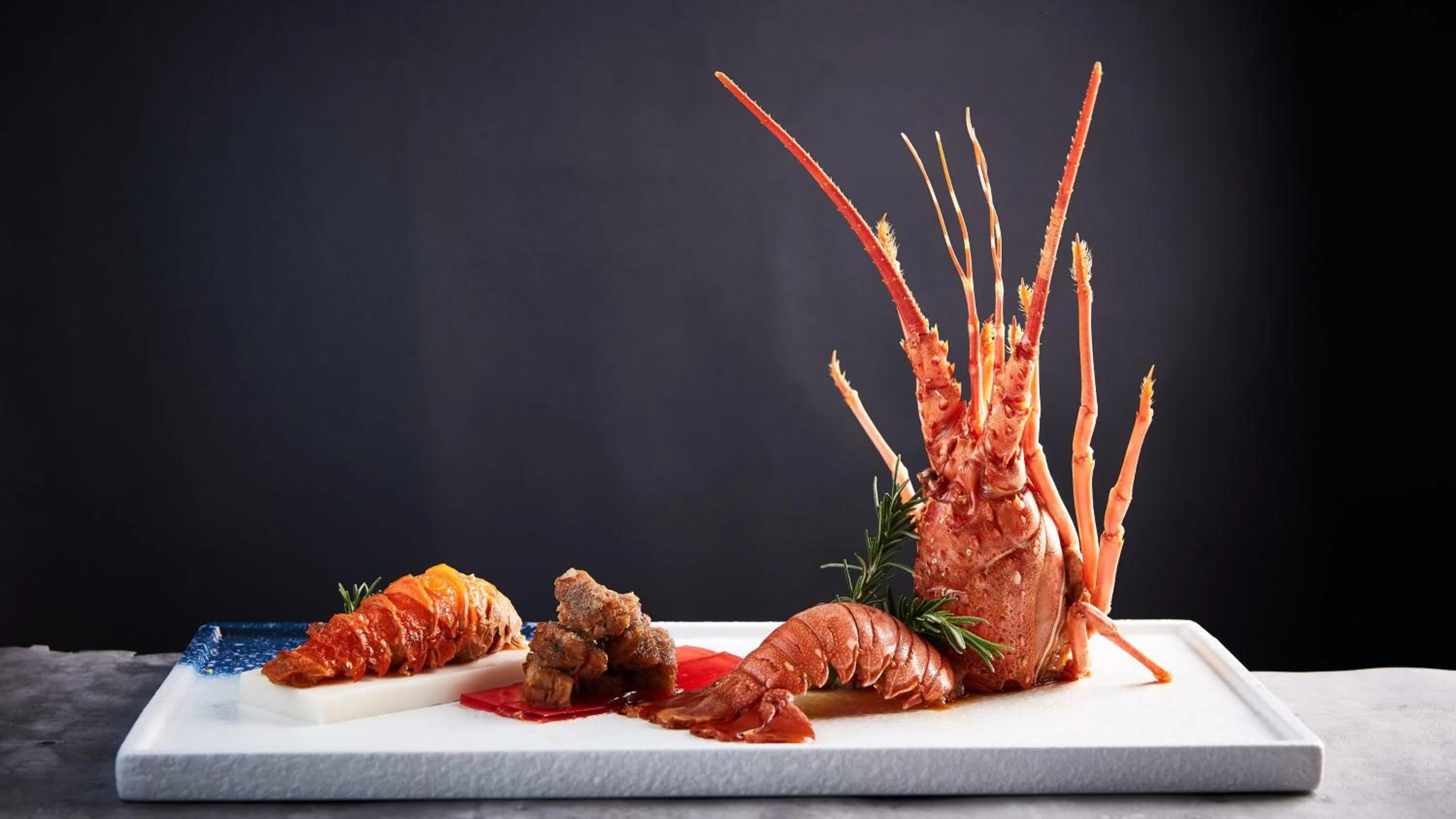 Restaurant/places to eat in Holiday Inn Beijing Deshengmen by IHG on 2nd Ring Road Extension 10-15 minute taxi ride to Shichahai Lama Temple Drum Tower Close to Beijing North Station for Badaling Great Wall Near Exit B Jishuitan Metro Line 2