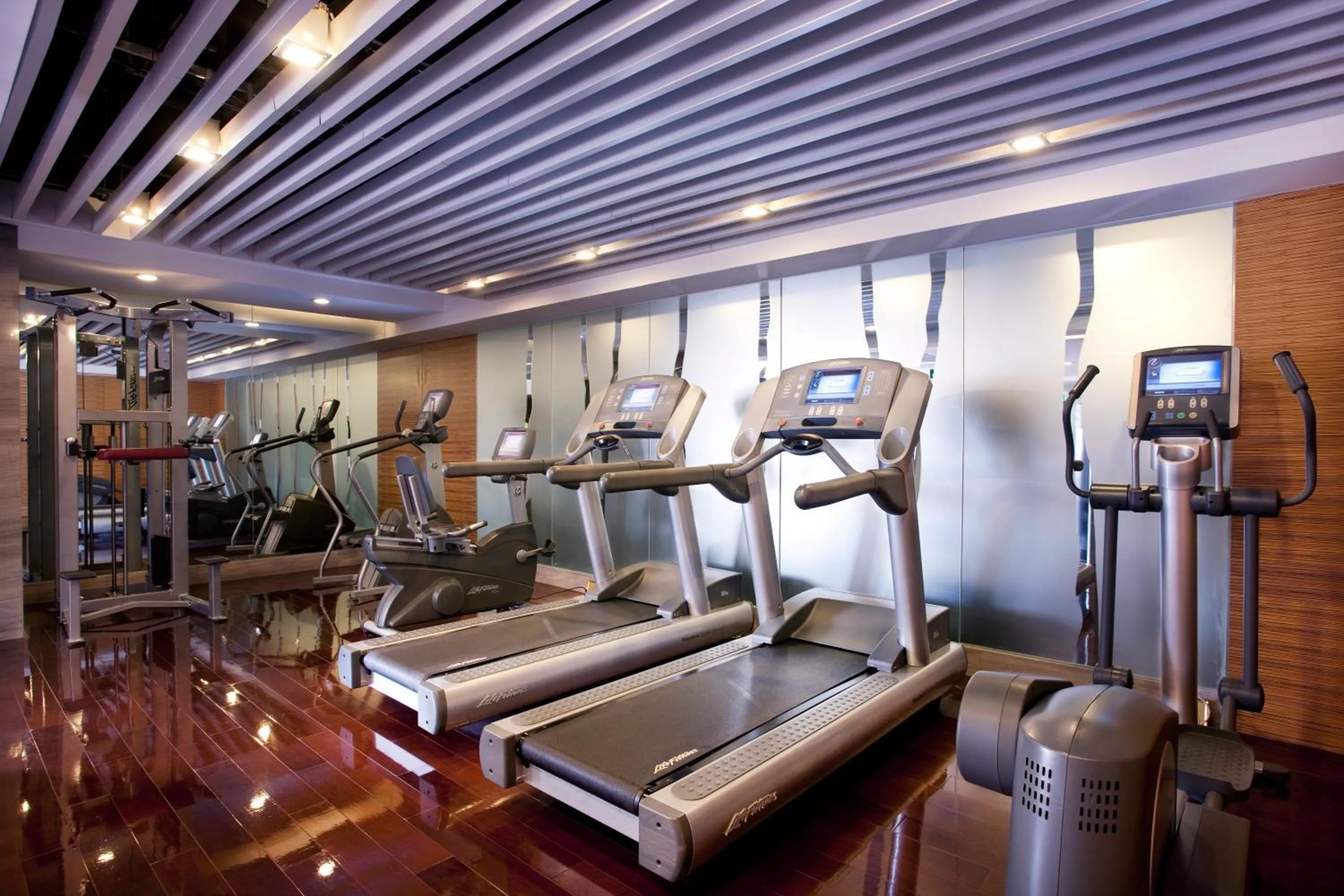 Fitness centre/facilities in Holiday Inn Beijing Deshengmen by IHG on 2nd Ring Road Extension 10-15 minute taxi ride to Shichahai Lama Temple Drum Tower Close to Beijing North Station for Badaling Great Wall Near Exit B Jishuitan Metro Line 2