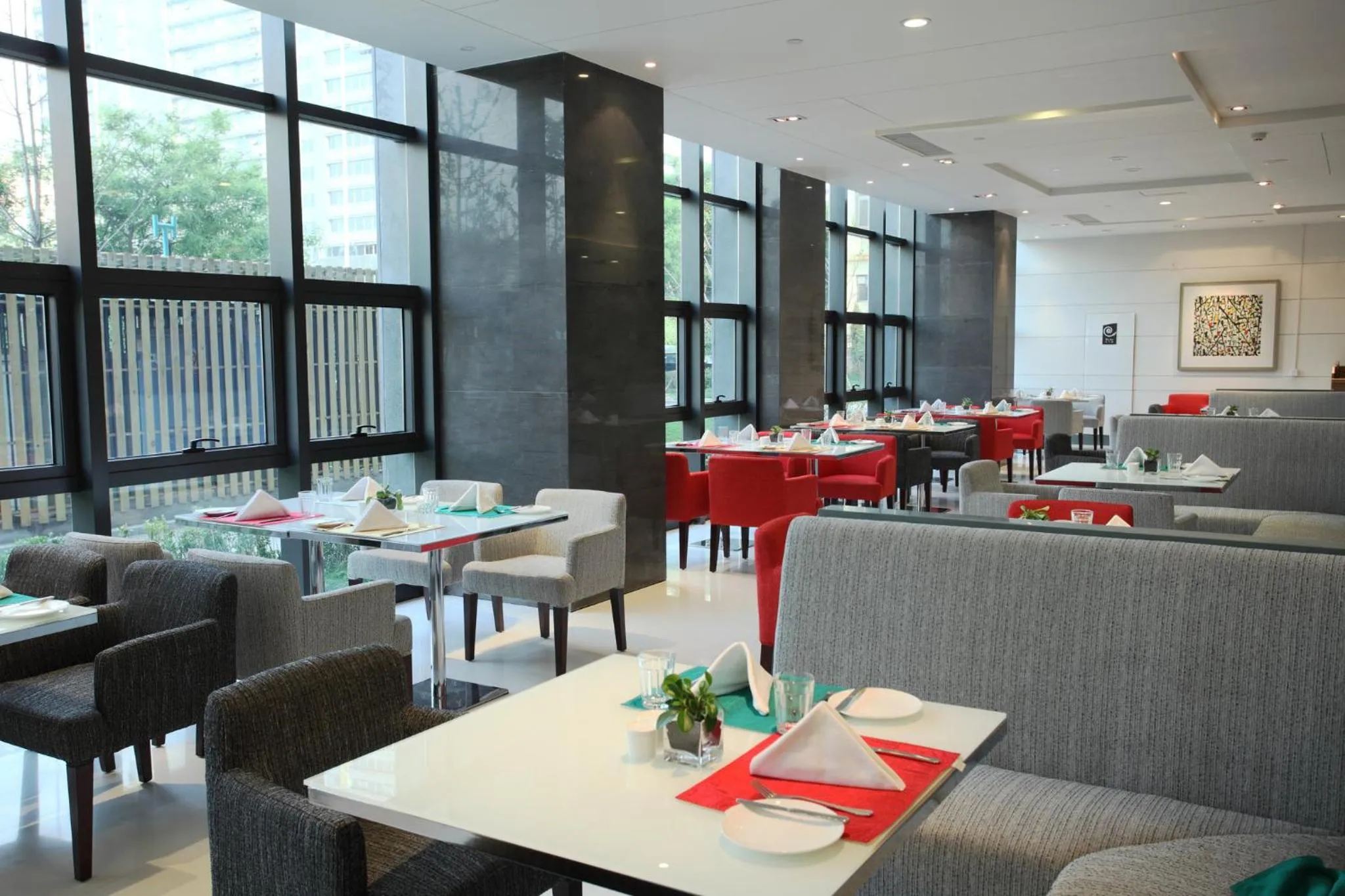 Breakfast in Holiday Inn Beijing Deshengmen by IHG on 2nd Ring Road Extension 10-15 minute taxi ride to Shichahai Lama Temple Drum Tower Close to Beijing North Station for Badaling Great Wall Near Exit B Jishuitan Metro Line 2