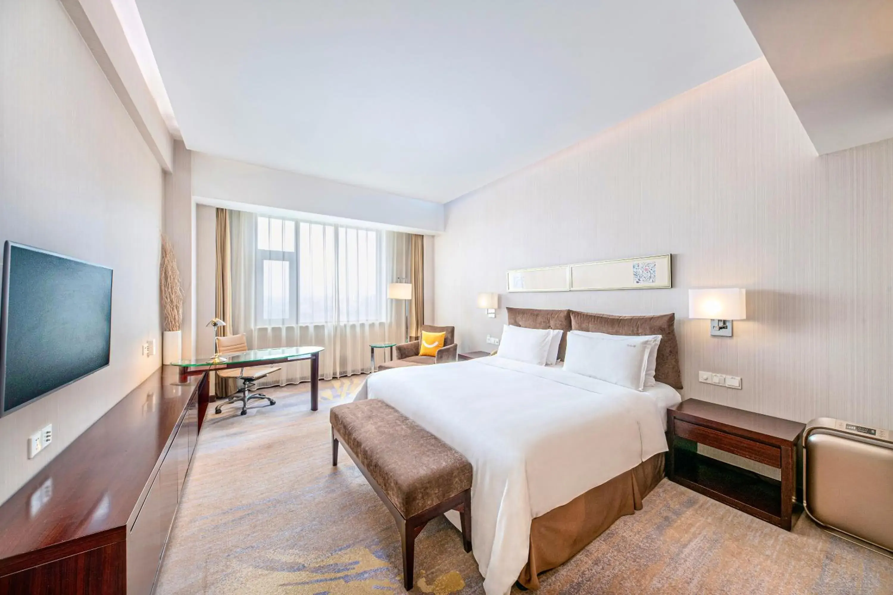 1 King Standard Top Floor Lounge Access in Holiday Inn Beijing Deshengmen by IHG on 2nd Ring Road Extension 10-15 minute taxi ride to Shichahai Lama Temple Drum Tower Close to Beijing North Station for Badaling Great Wall Near Exit B Jishuitan Metro Line 2 1 King Standard Top Floor Lounge Access in Holiday Inn Beijing Deshengmen by IHG on 2nd Ring Road Extension 10-15 minute taxi ride to Shichahai Lama Temple Drum Tower Close to Beijing North Station for Badaling Great Wall Near Exit B Jishuitan Metro Line 2