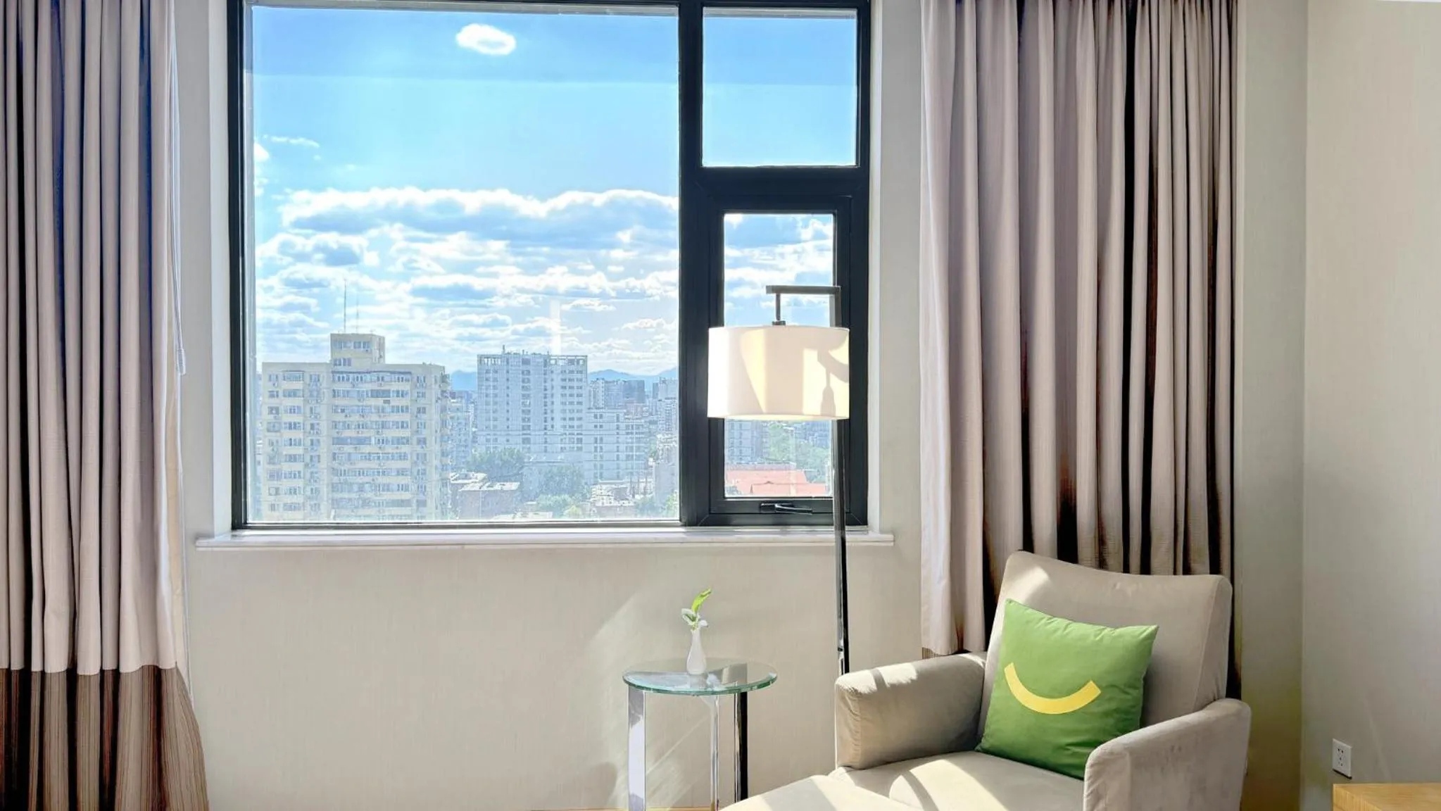 Photo of the whole room in Holiday Inn Beijing Deshengmen by IHG on 2nd Ring Road Extension 10-15 minute taxi ride to Shichahai Lama Temple Drum Tower Close to Beijing North Station for Badaling Great Wall Near Exit B Jishuitan Metro Line 2