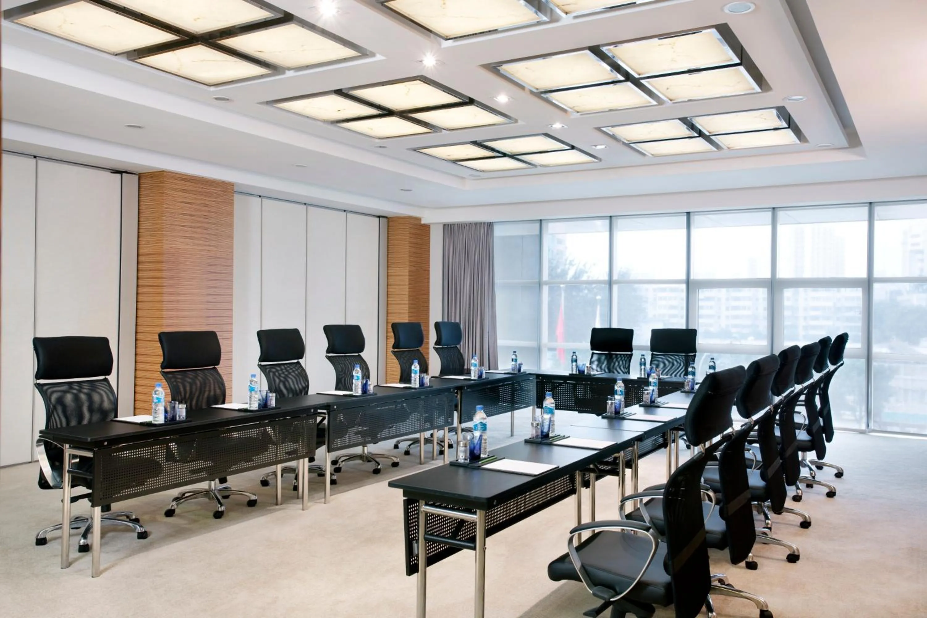 Meeting/conference room in Holiday Inn Beijing Deshengmen by IHG on 2nd Ring Road Extension 10-15 minute taxi ride to Shichahai Lama Temple Drum Tower Close to Beijing North Station for Badaling Great Wall Near Exit B Jishuitan Metro Line 2