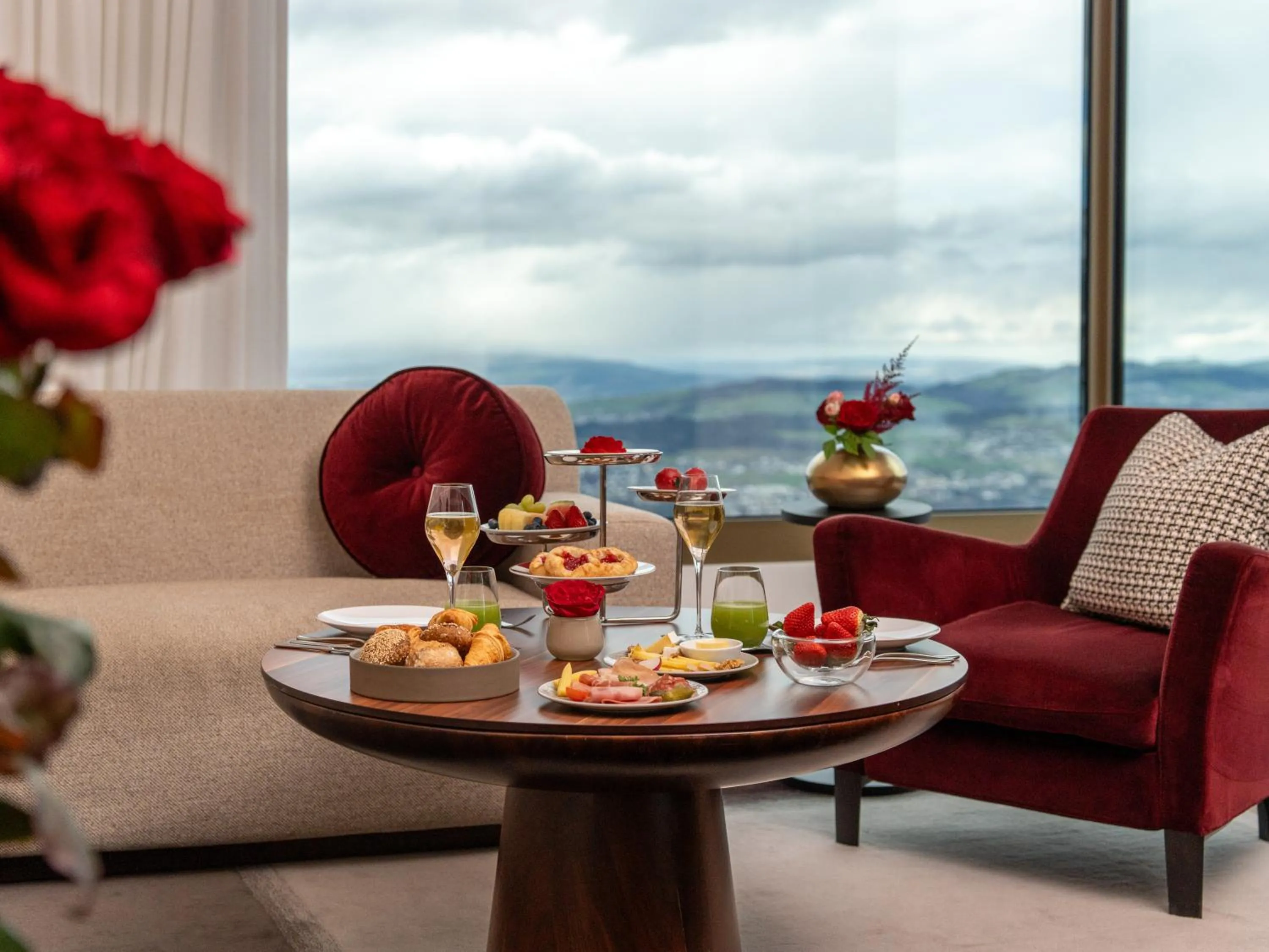 Breakfast in Bürgenstock Hotel & Alpine Spa