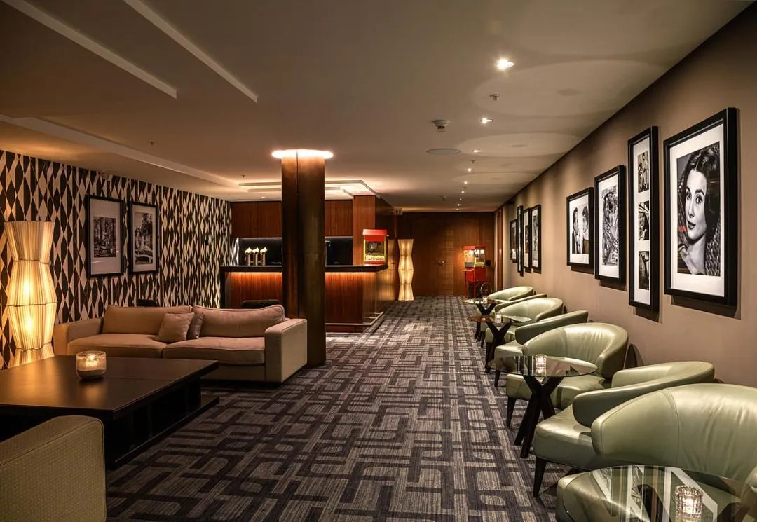 Evening entertainment in Bürgenstock Hotel & Alpine Spa