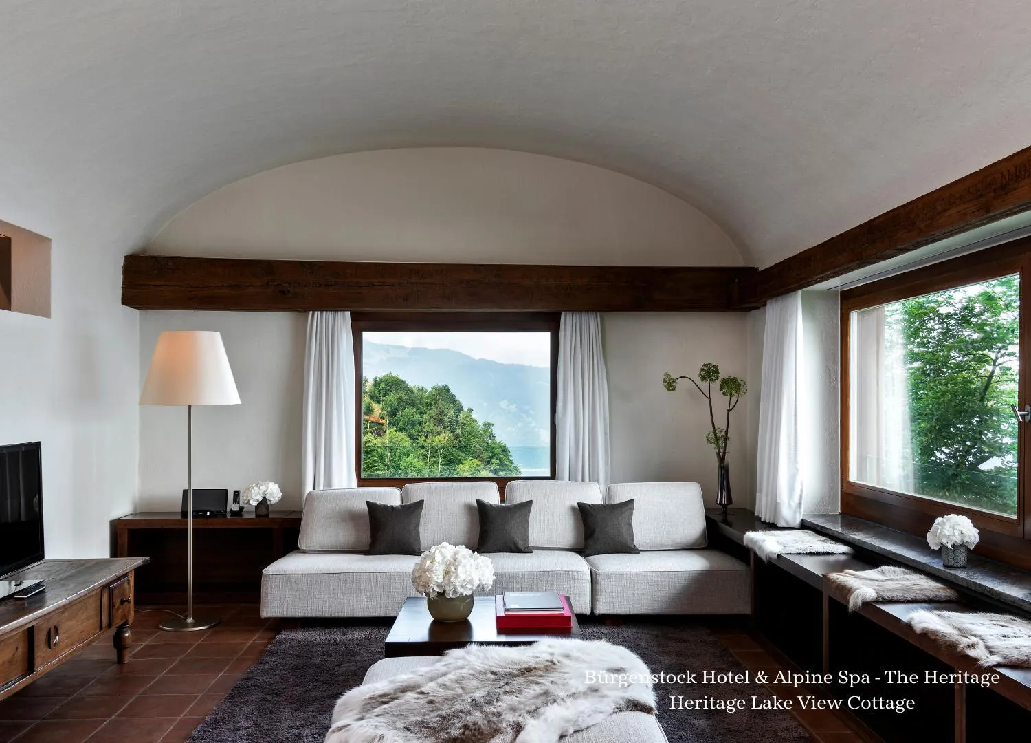 Living room in Bürgenstock Hotel & Alpine Spa