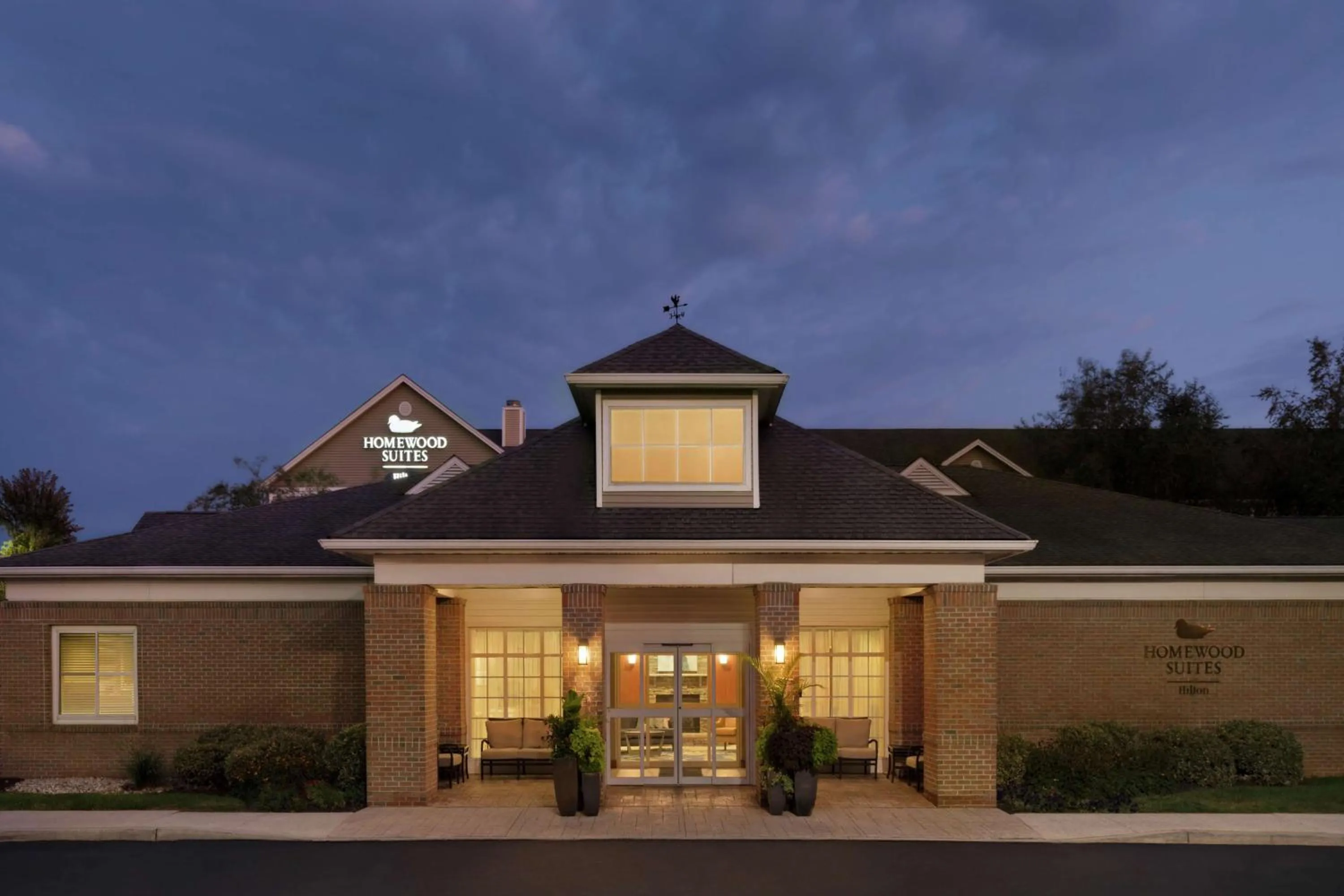 Property building in Homewood Suites by Hilton Allentown-Bethlehem Airport