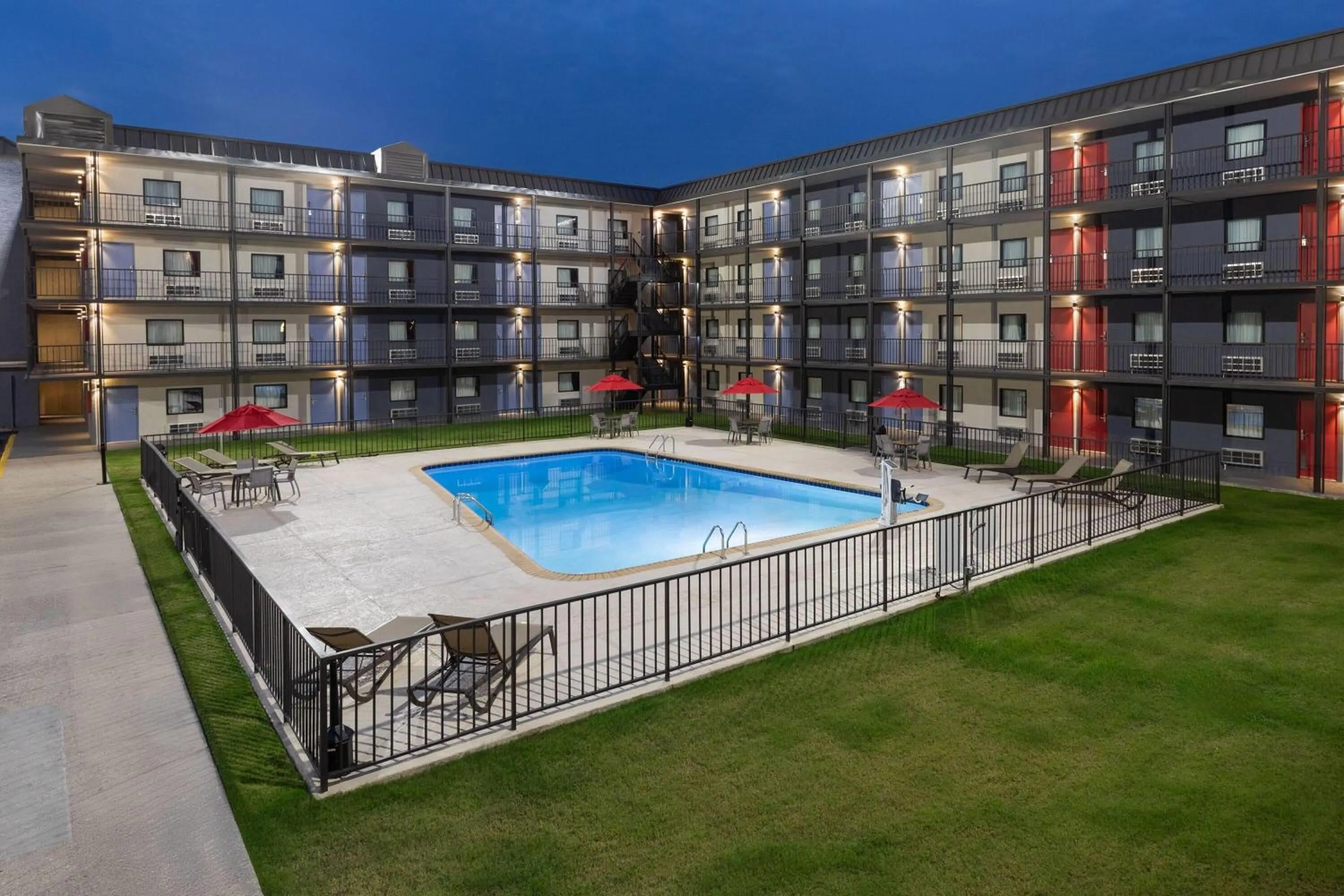 Pool view in Ramada by Wyndham Kenner New Orleans Airport South