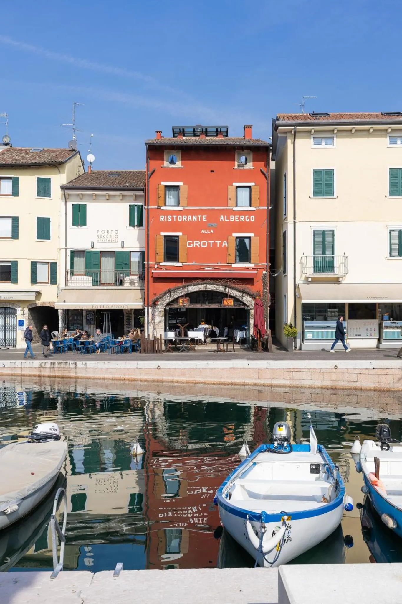Property building in Hotel alla Grotta