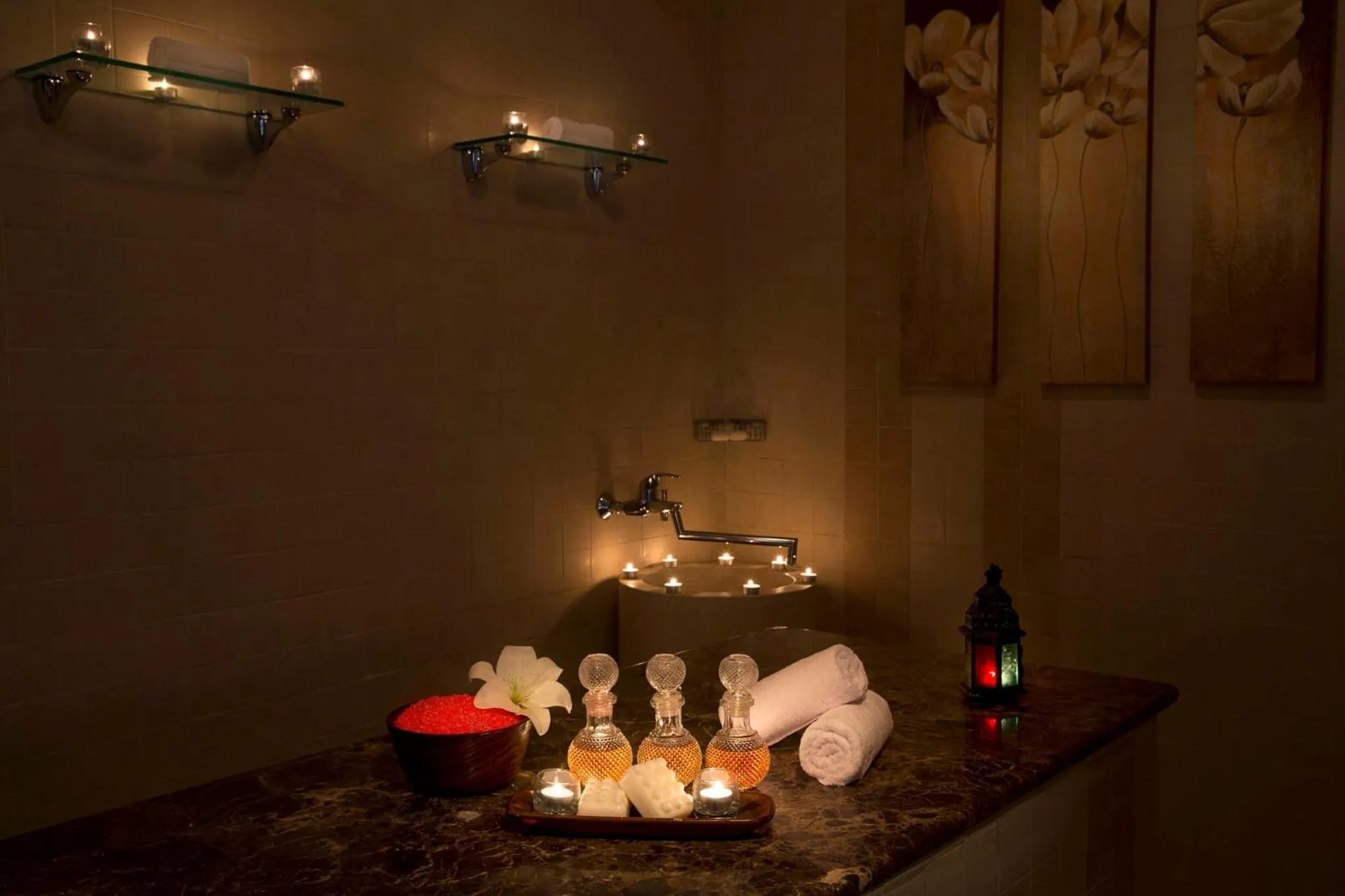 Spa and wellness centre/facilities in Crowne Plaza Louisville Airport Expo Ctr by IHG