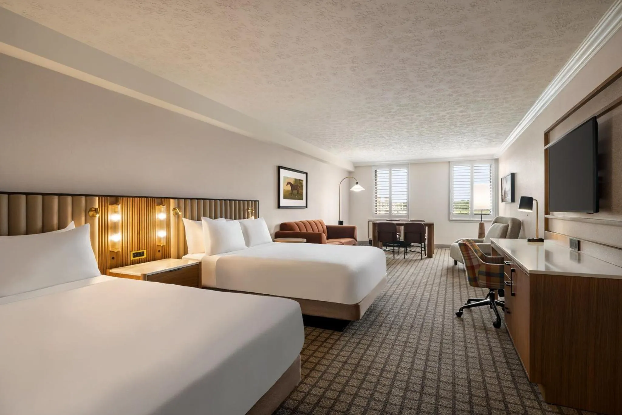 Photo of the whole room, Bed in Crowne Plaza Louisville Airport Expo Ctr by IHG