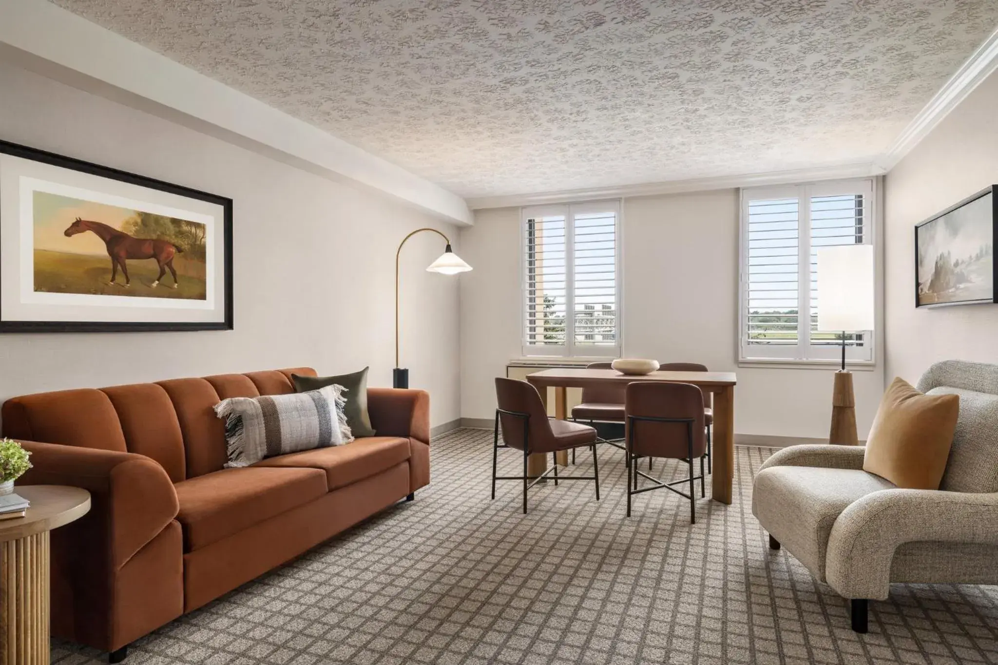 Premium Queen Room with Two Queen Beds in Crowne Plaza Louisville Airport Expo Ctr by IHG Premium Queen Room with Two Queen Beds in Crowne Plaza Louisville Airport Expo Ctr by IHG