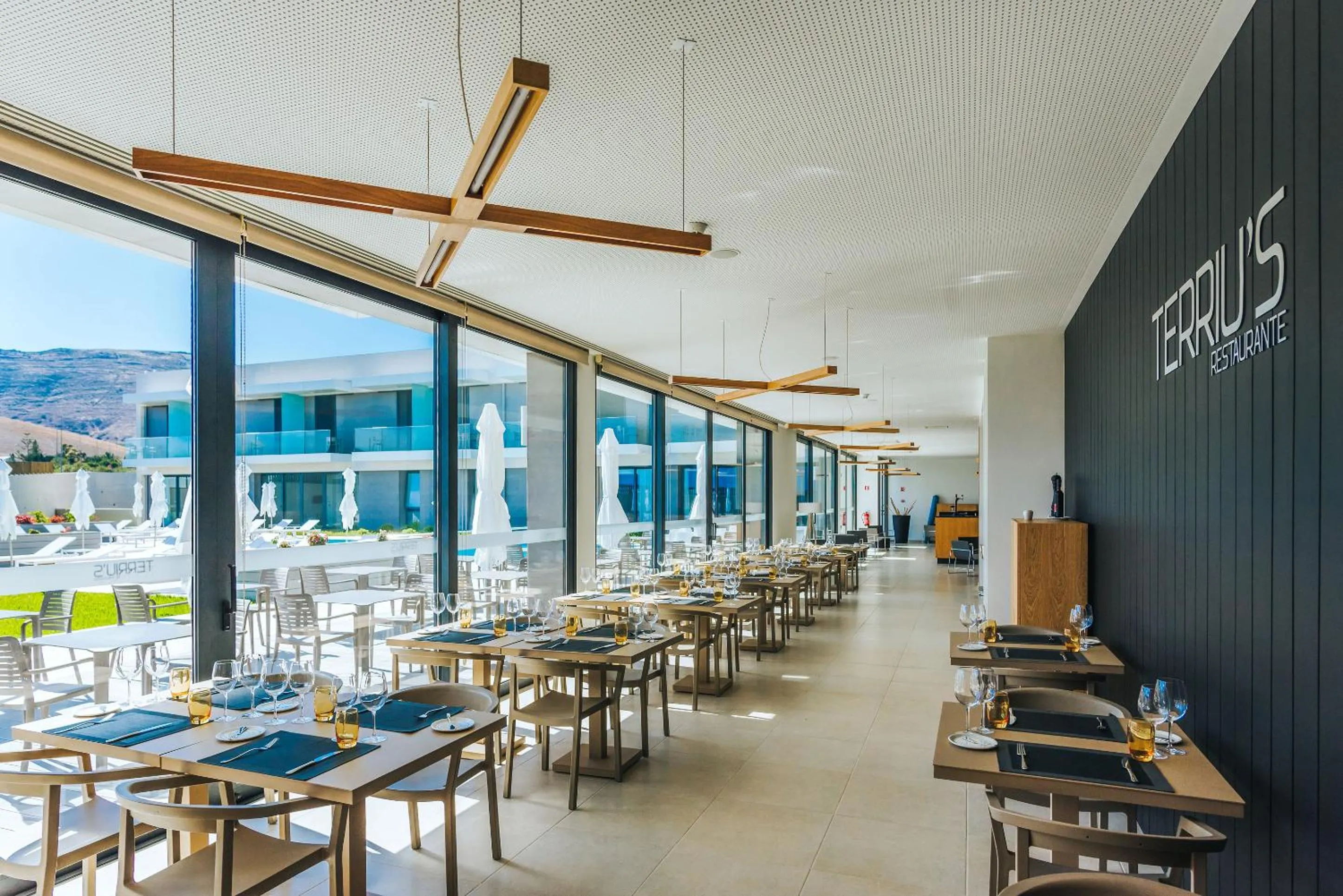 Restaurant/places to eat in Vila Baleira Village