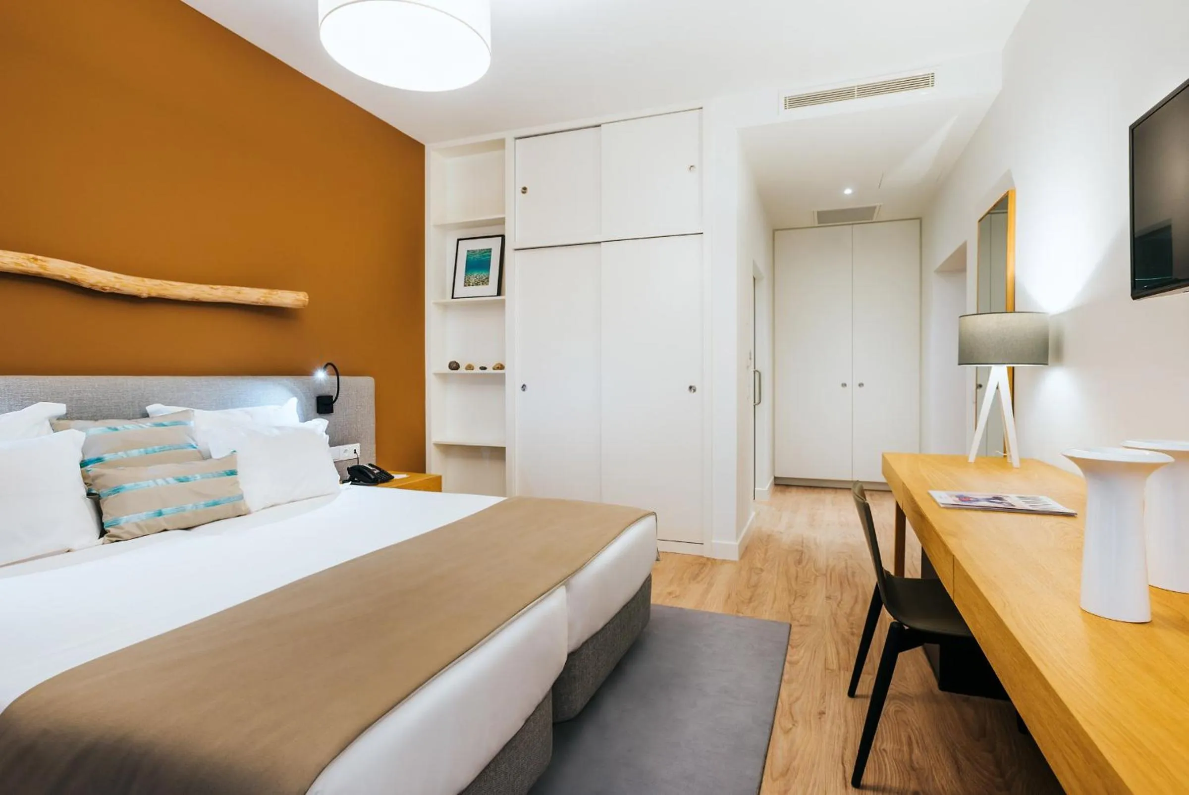 Bedroom, Bed in Vila Baleira Village