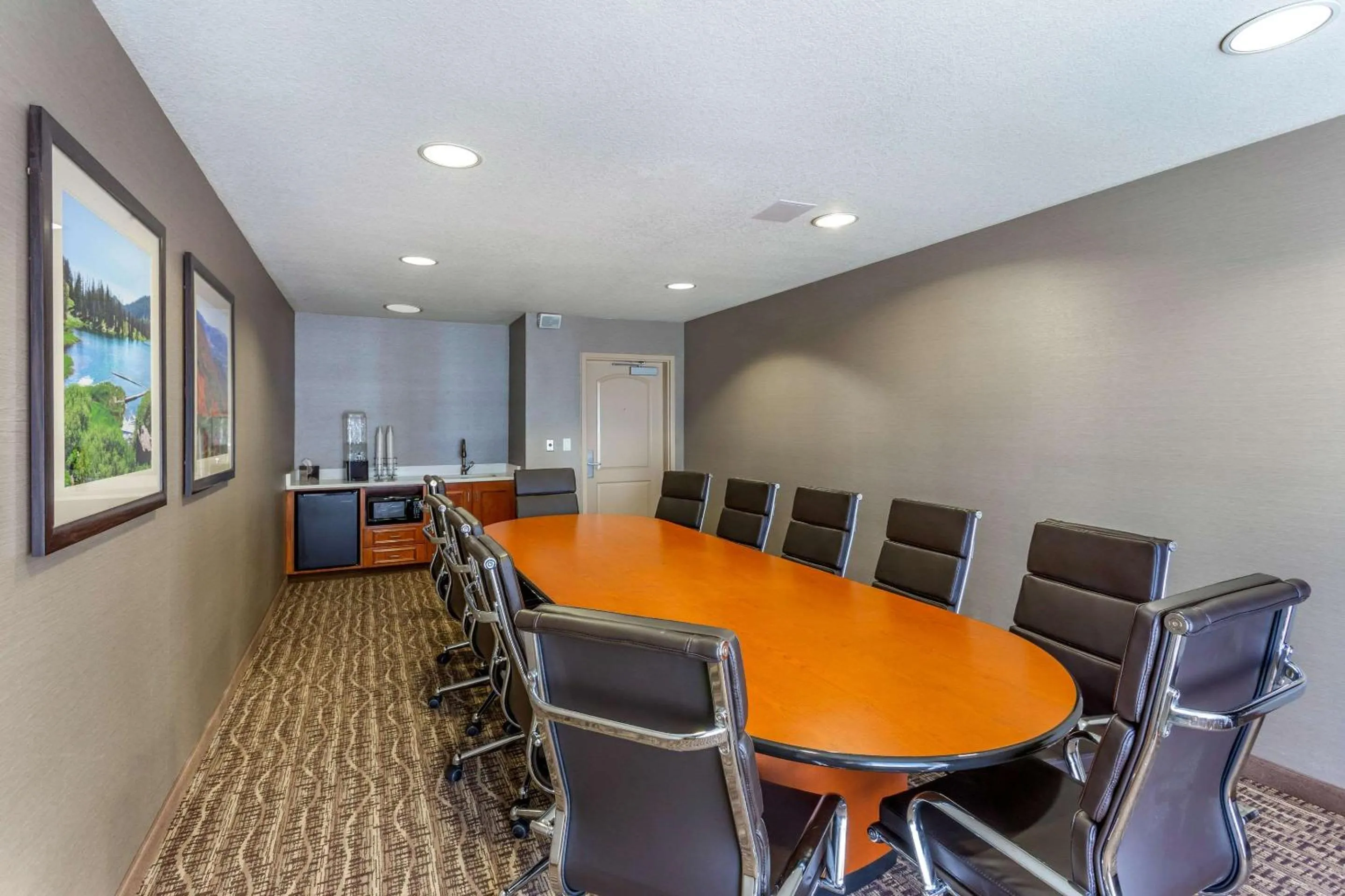 Meeting/conference room in Comfort Inn & Suites Logan Near University
