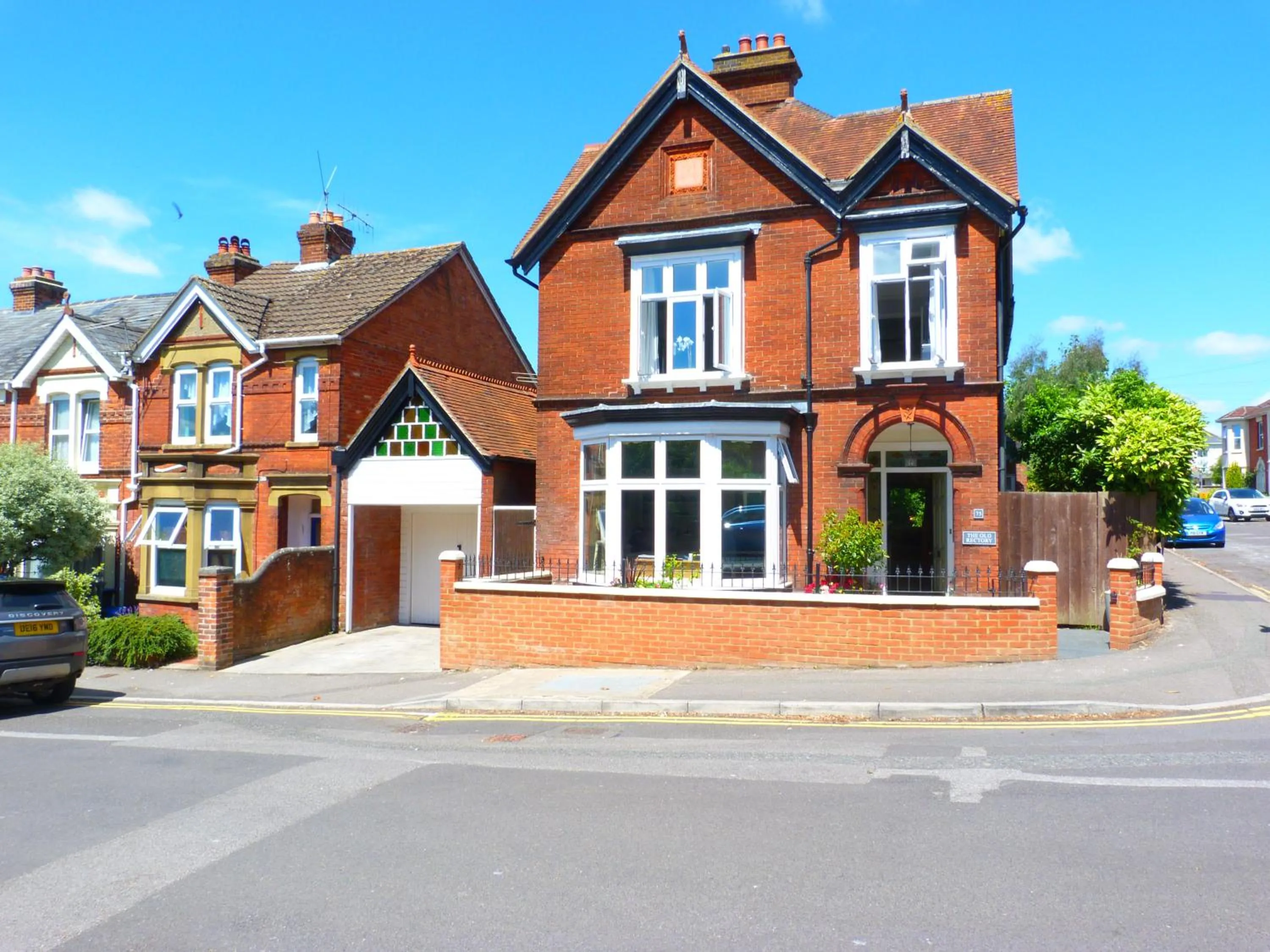 Facade/entrance in The Old Rectory B&B