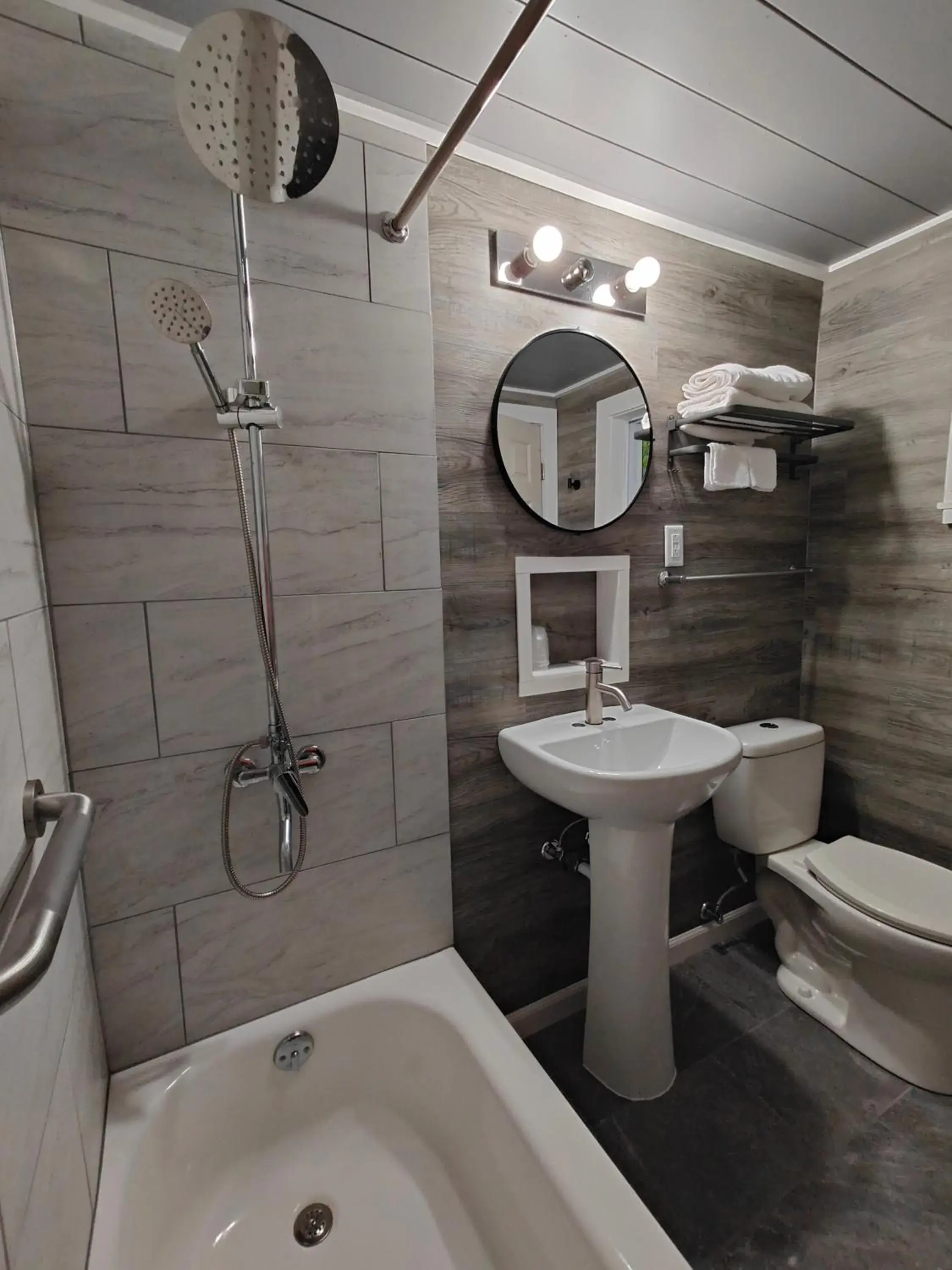 Double Room in Melody Motor Lodge Double Room in Melody Motor Lodge