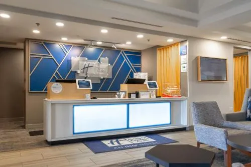 Holiday Inn Express Hotel & Suites Lake Zurich-Barrington by IHG