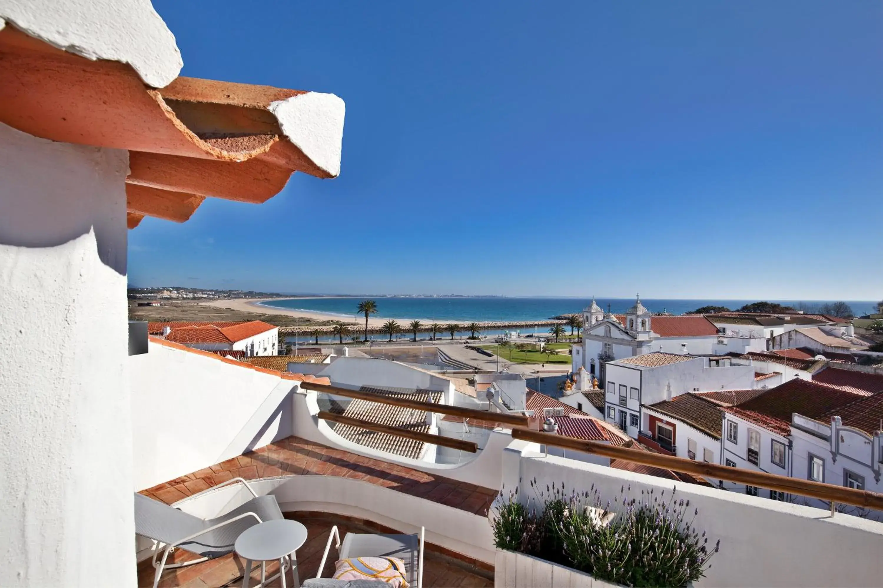 The Salty Lodge The Salty Lodge