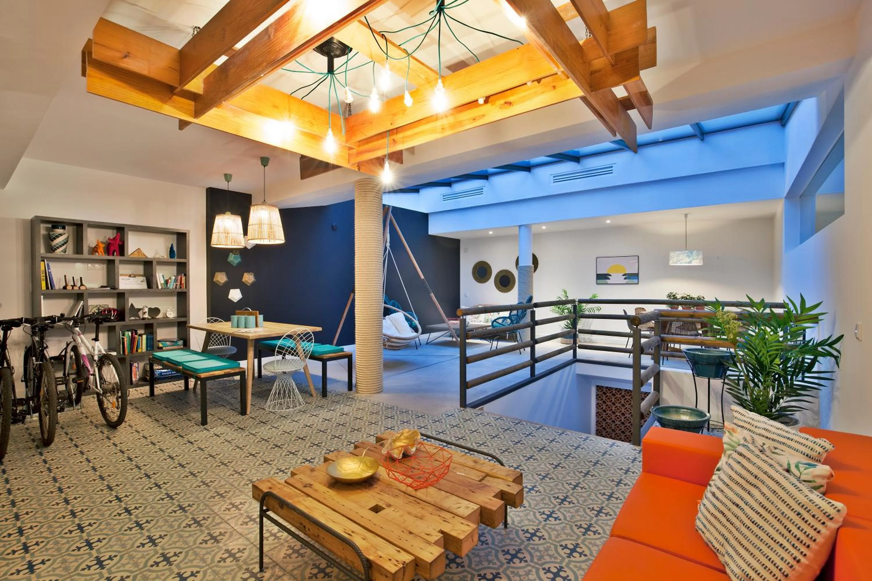 Communal lounge/ TV room in The Salty Lodge