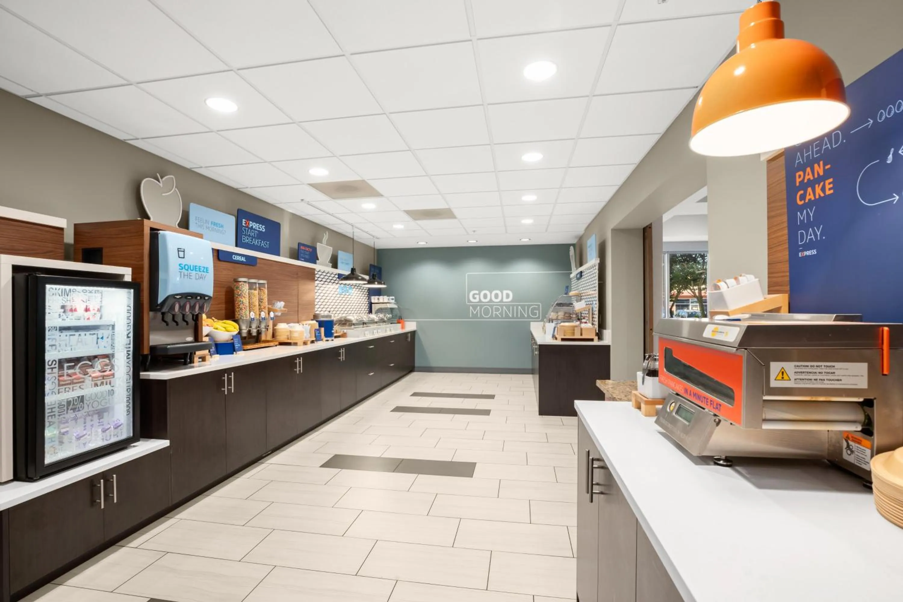 Breakfast in Holiday Inn Express and Suites Sumner by IHG