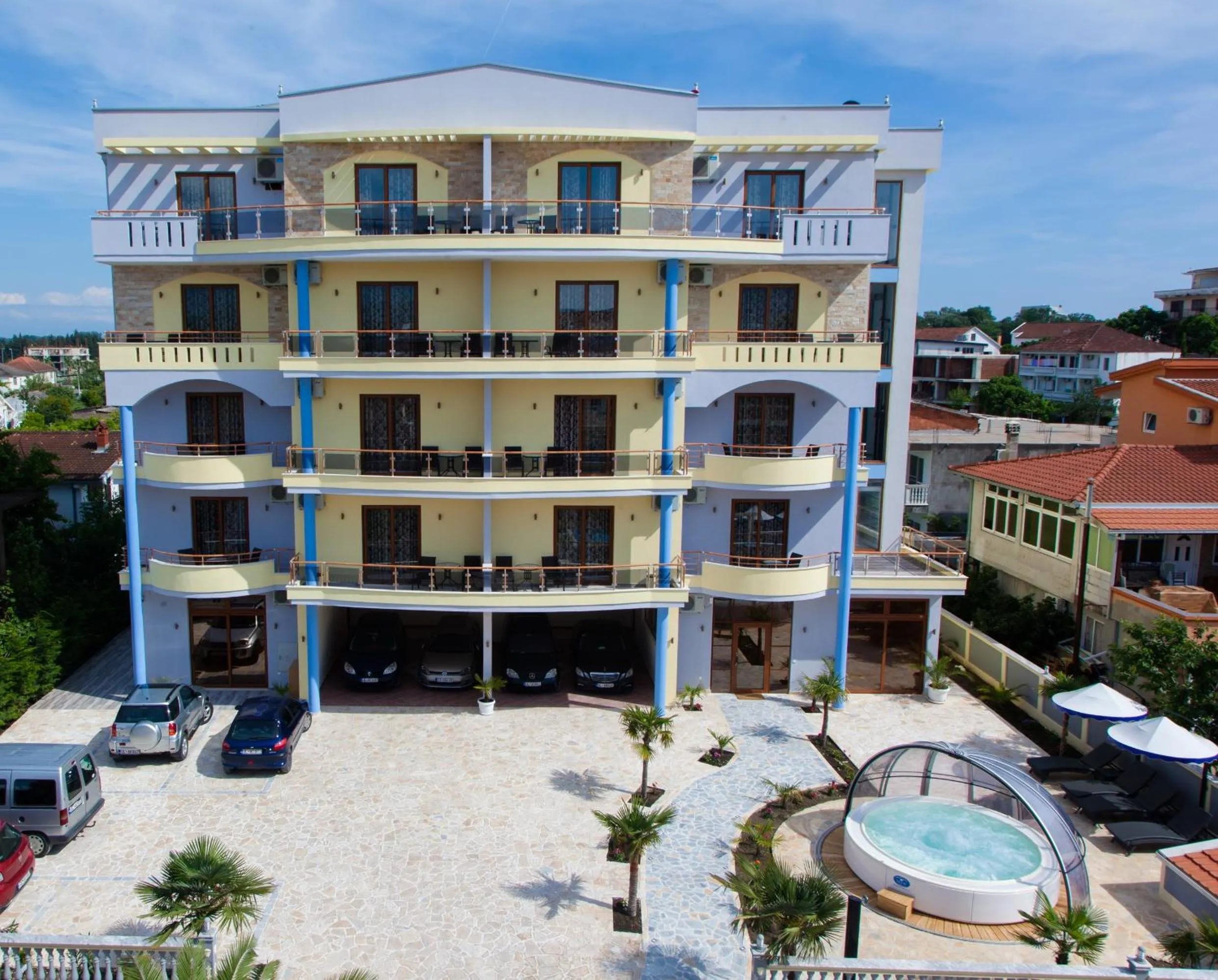 Facade/entrance in Spa Hotel Montefila
