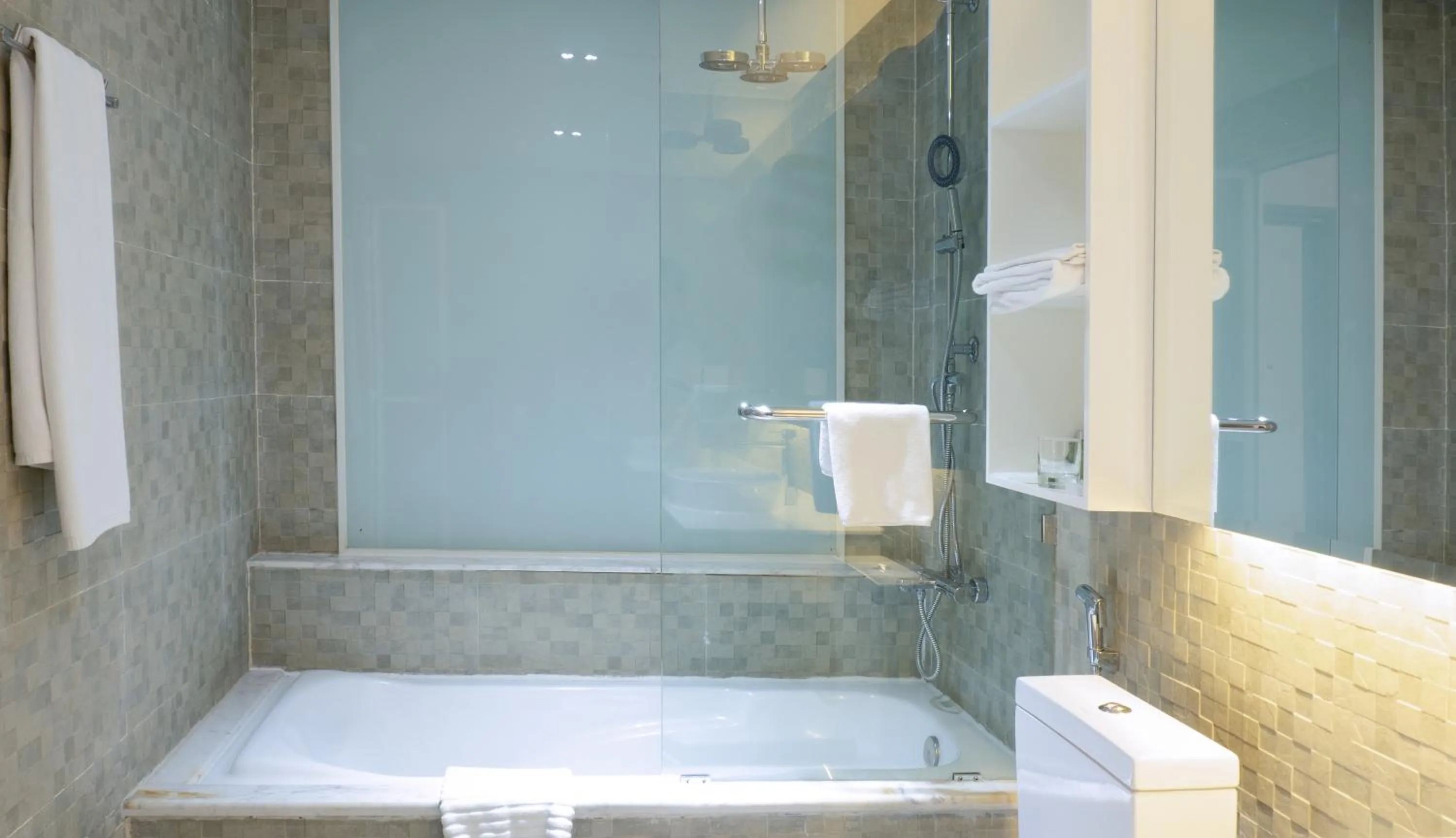 Bathroom in Naki Suites @ Silvertown