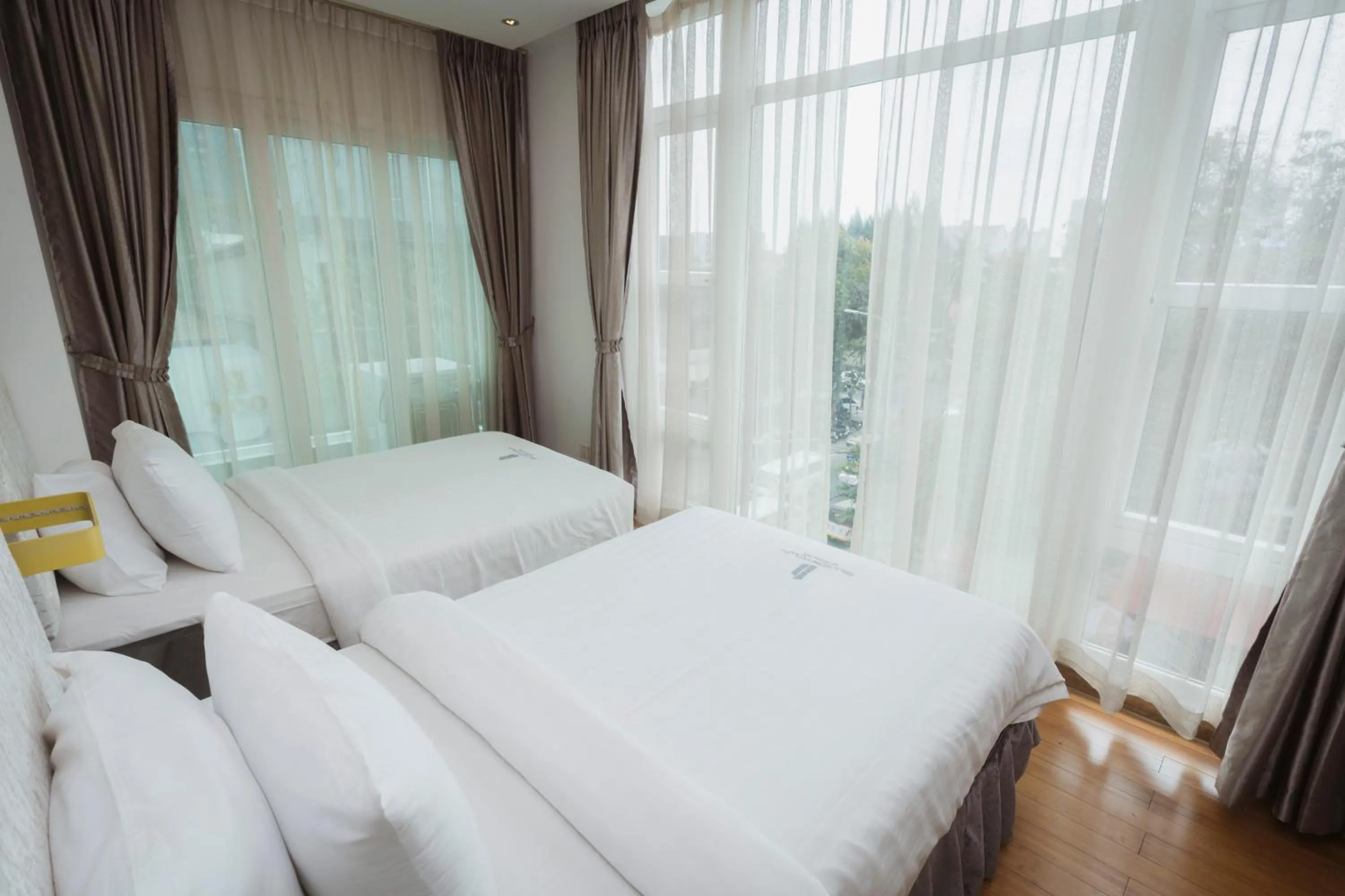 Bedroom, Bed in Naki Suites @ Silvertown