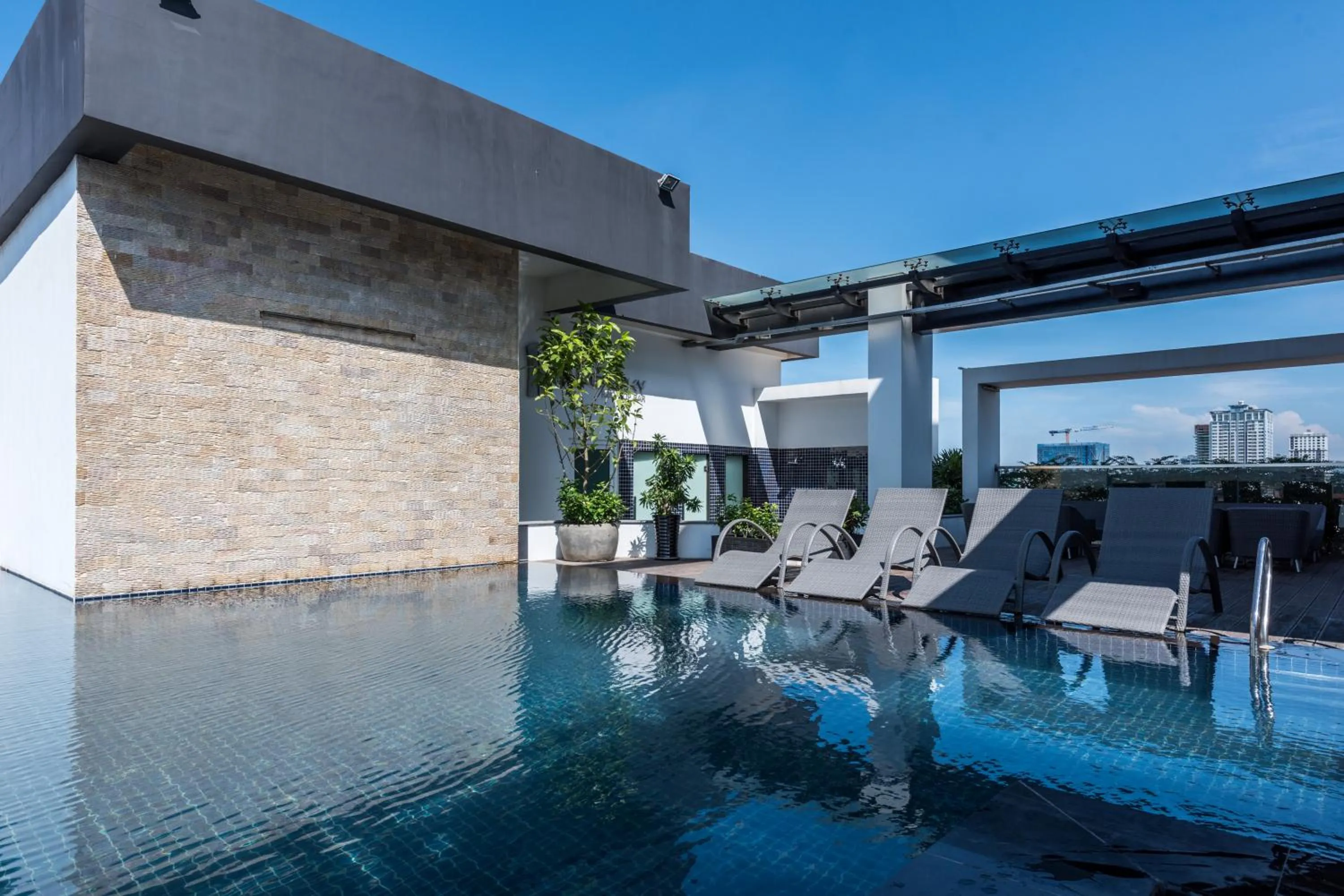 Swimming pool in Naki Suites @ Silvertown