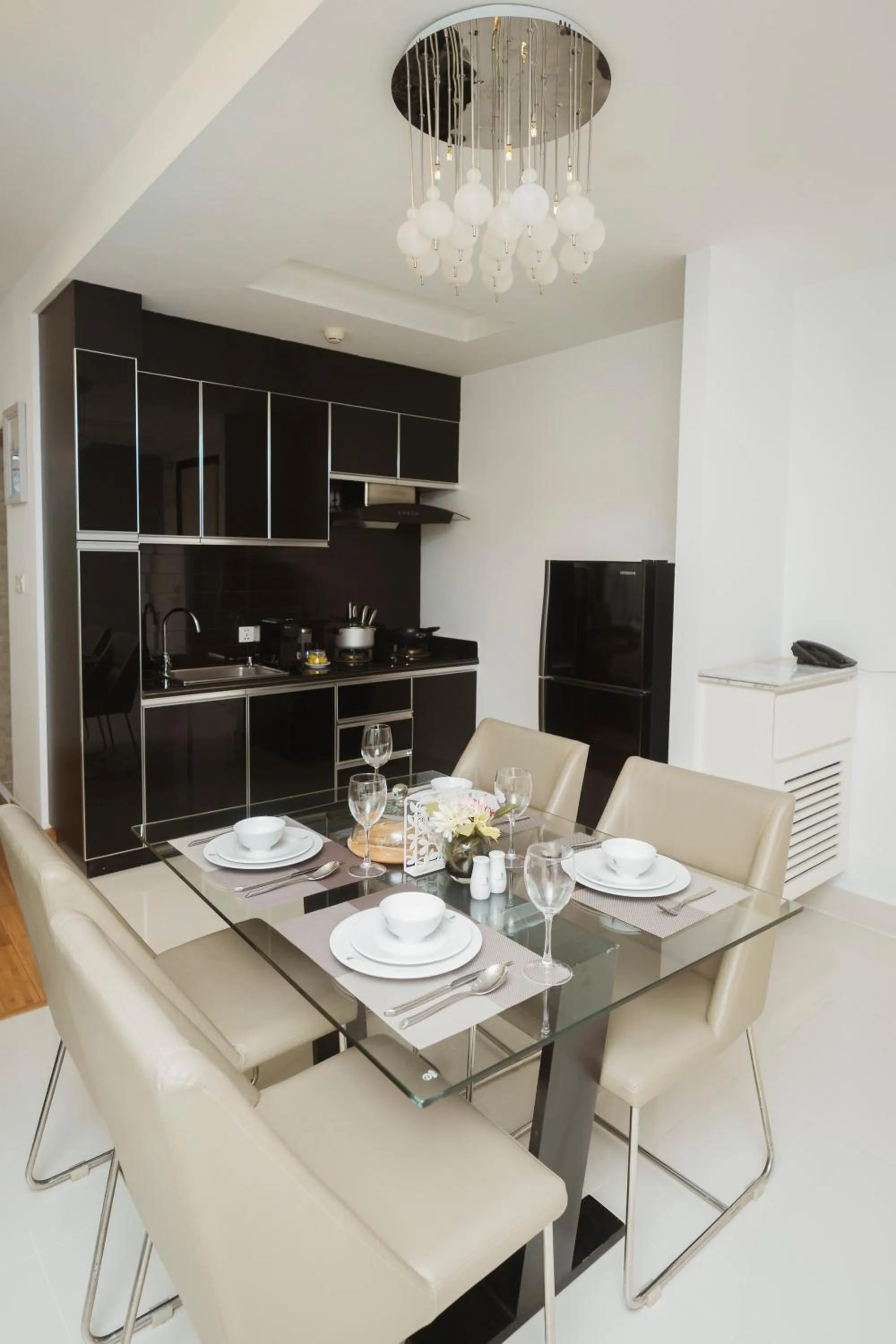 Dining area in Naki Suites @ Silvertown