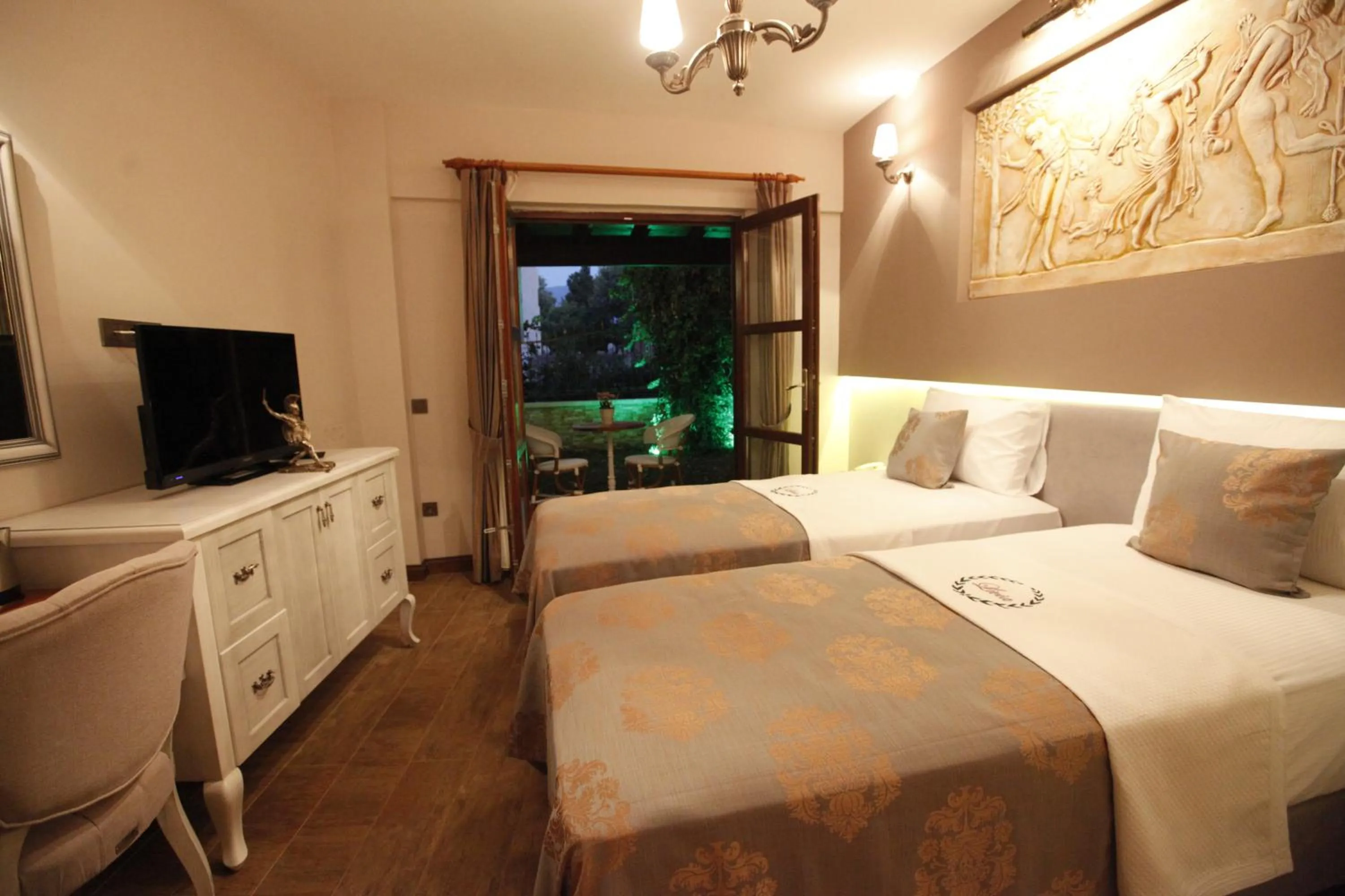 Photo of the whole room, Bed in Livia Hotel Ephesus