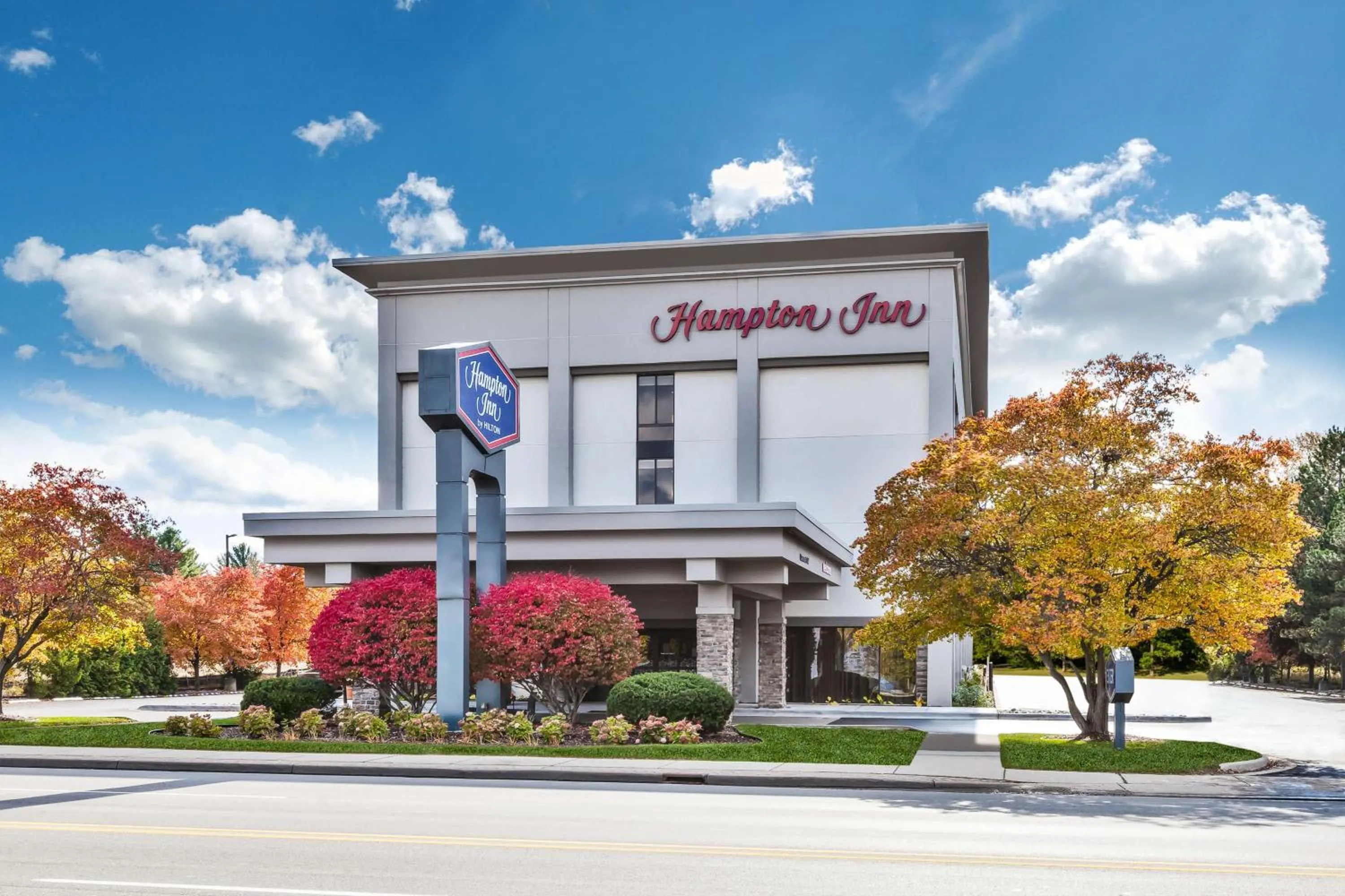 Property building in Hampton Inn Traverse City