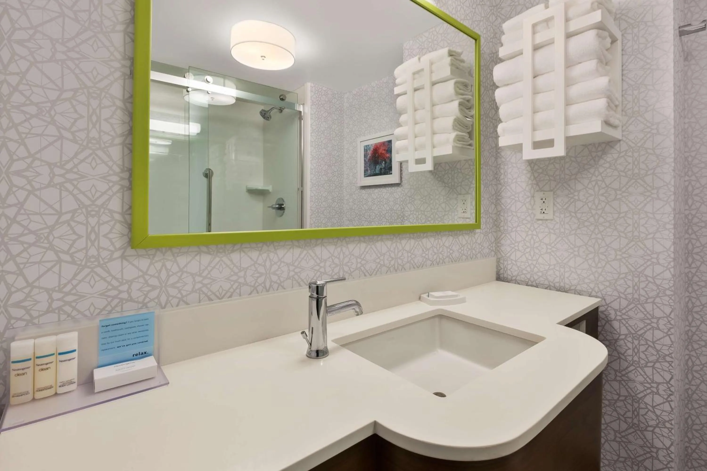 Bathroom in Hampton Inn Traverse City