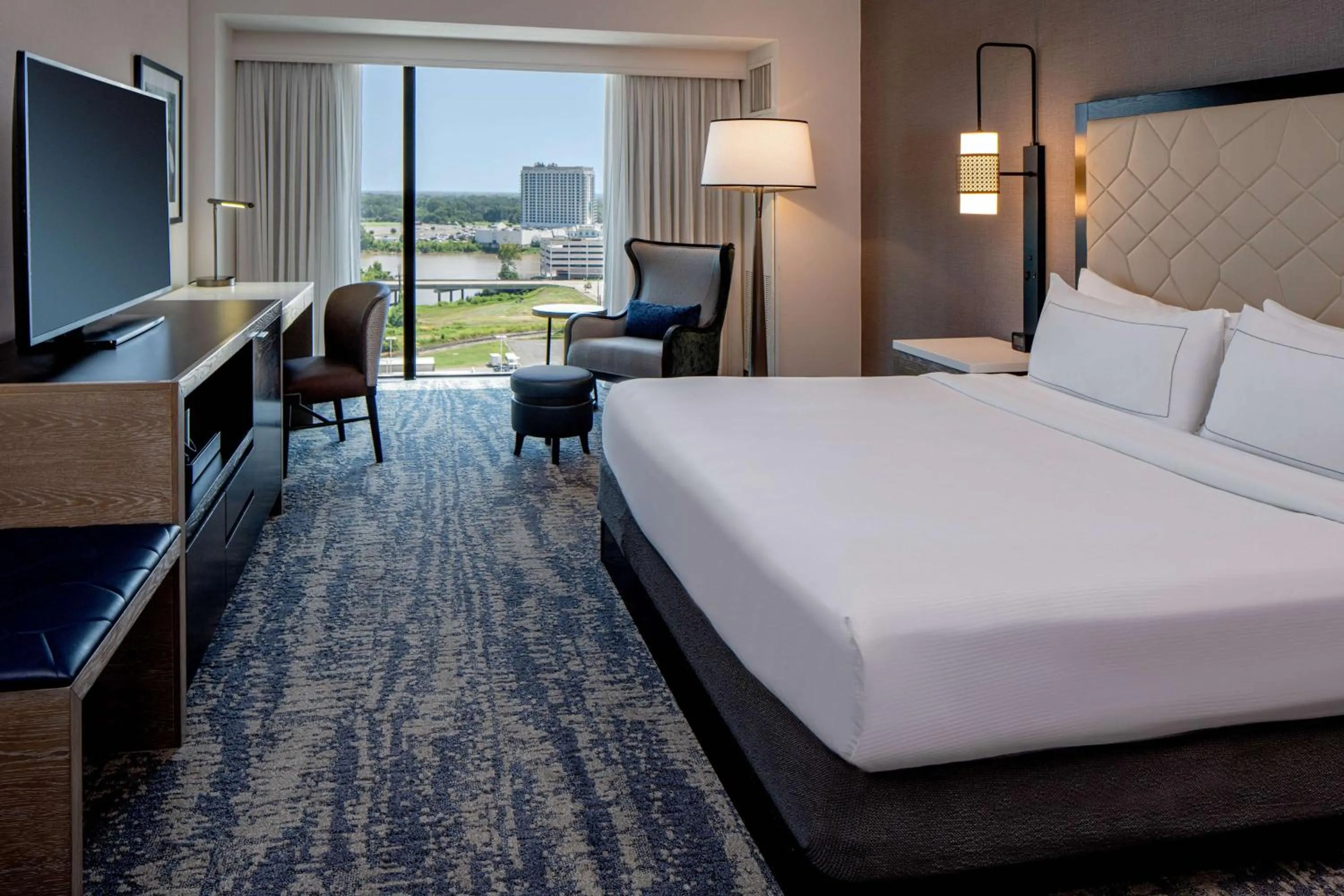 Bed in Hilton Shreveport