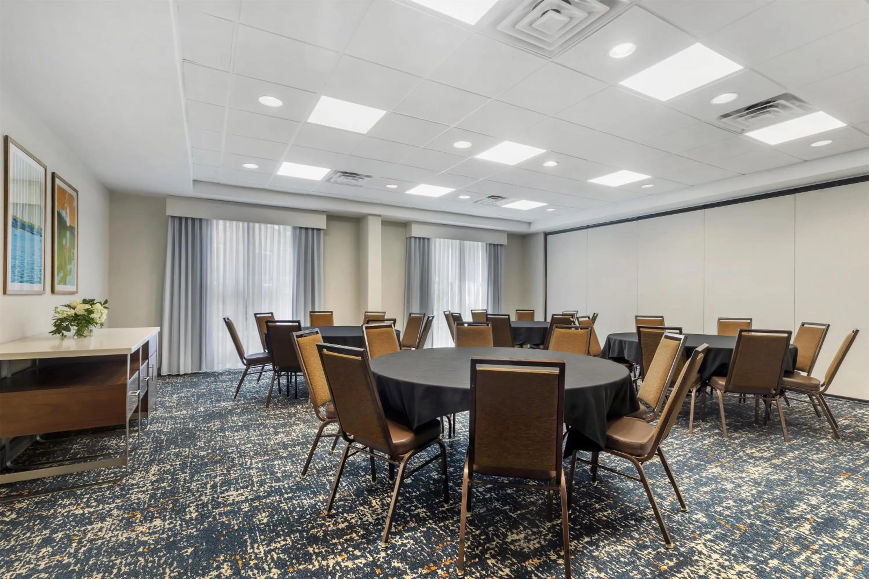 Meeting/conference room in Hampton Inn & Suites by Hilton Plymouth