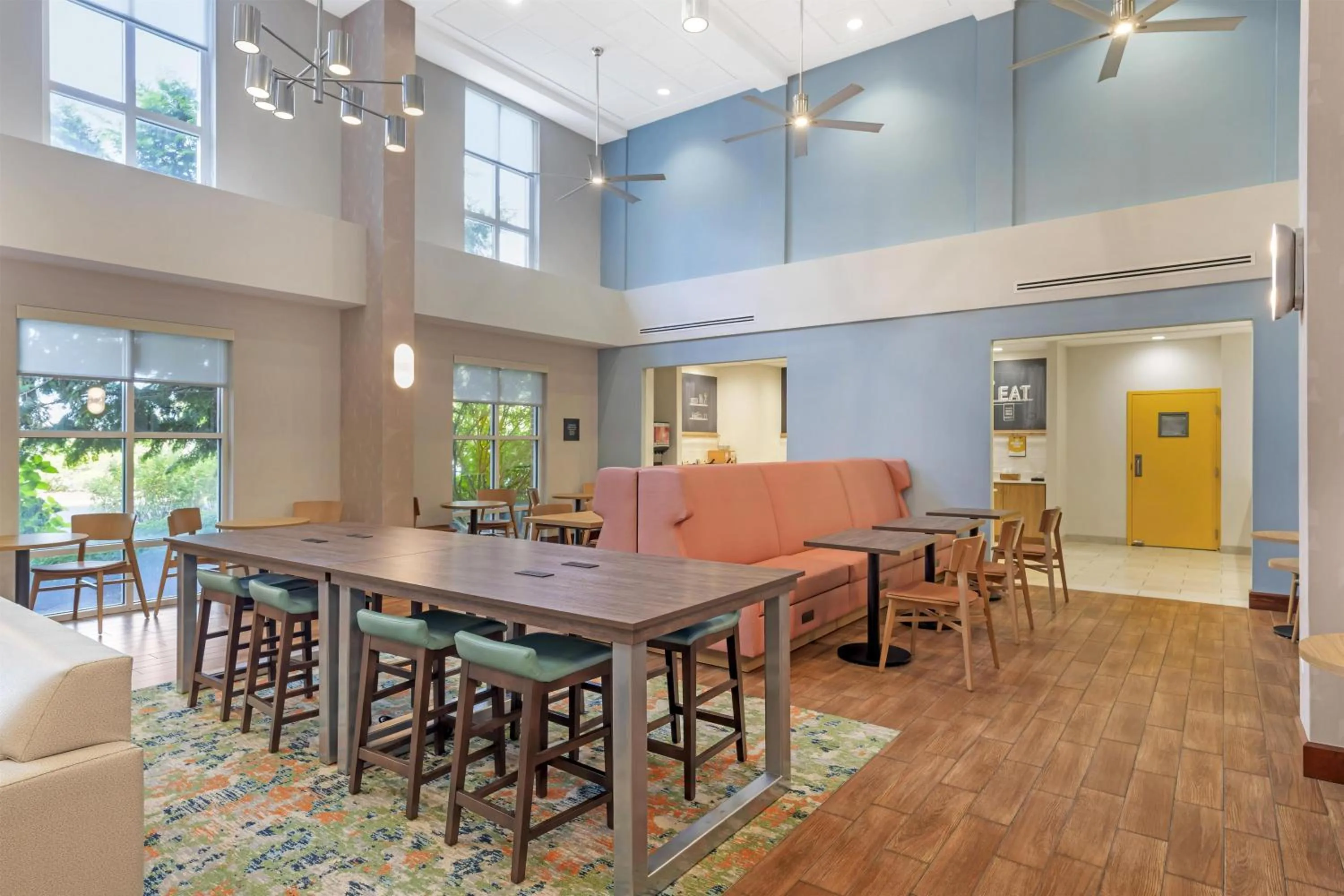 Lobby or reception in Hampton Inn & Suites by Hilton Plymouth