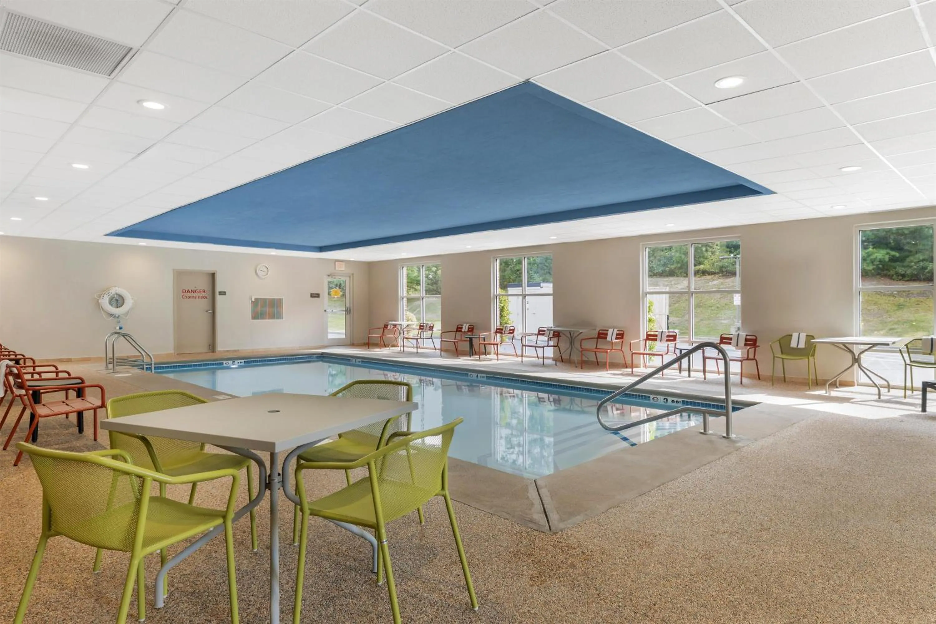 Pool view in Hampton Inn & Suites by Hilton Plymouth