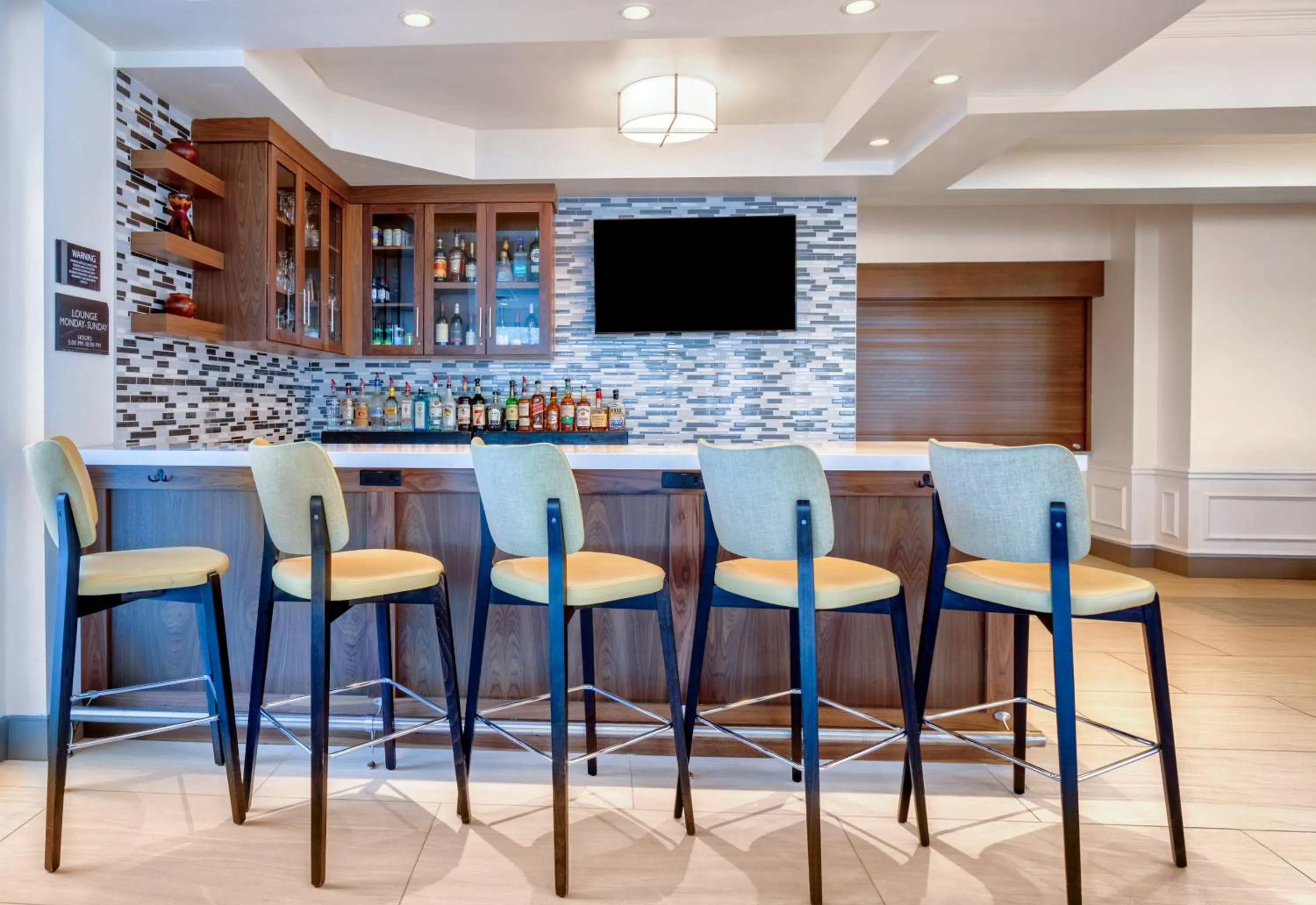 Lounge or bar in Hilton Garden Inn Tampa Northwest/Oldsmar