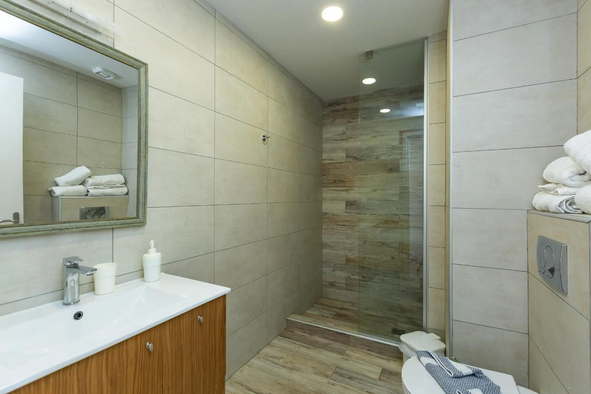 Shower in Meltemi Coast Suites